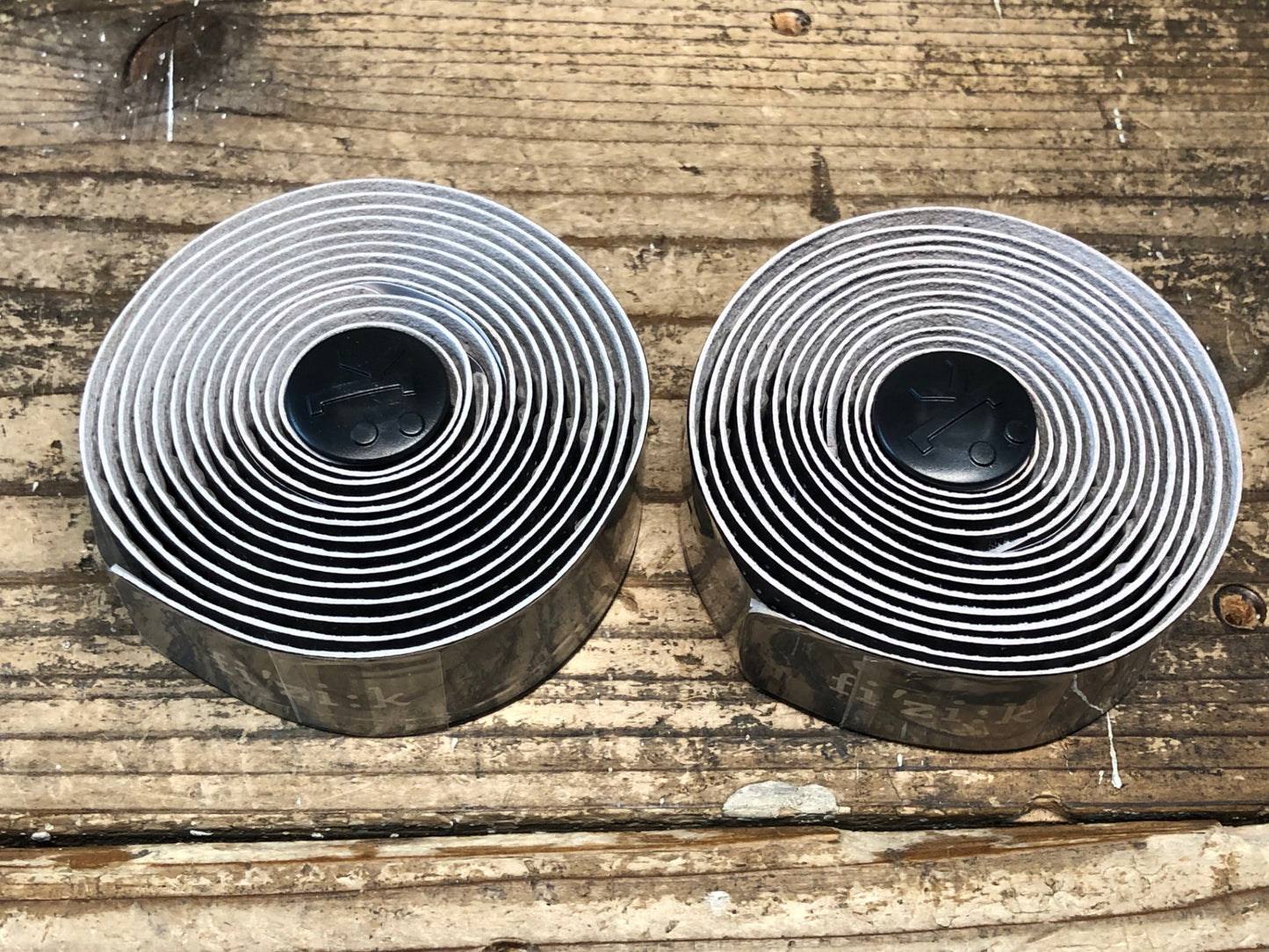 JC100 フィジーク fizik エンデュランス ENDURANCE CLASSIC TOUCH バーテープ 黒