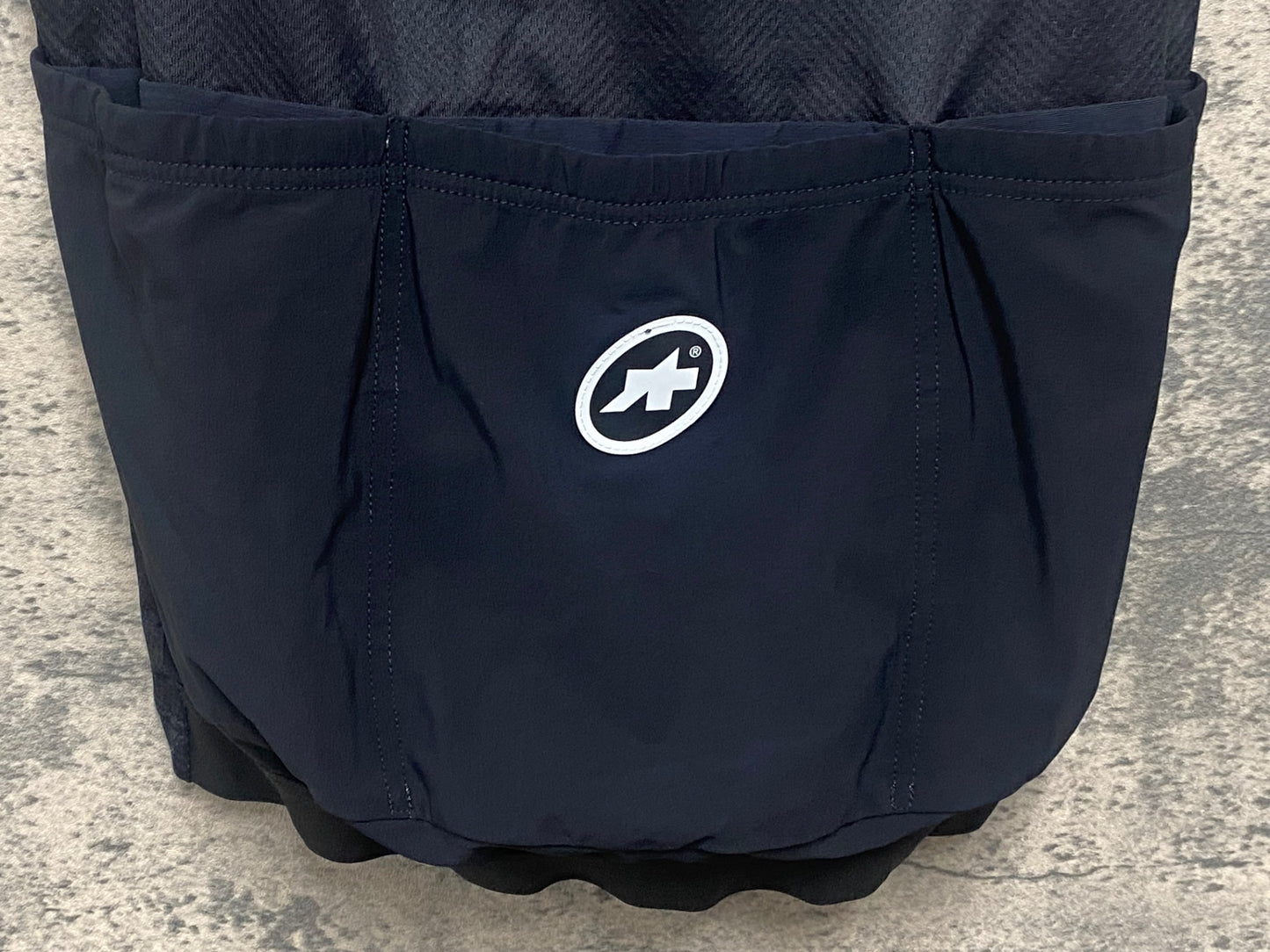 JB901 アソス ASSOS AMG NS.WORKS TEAM JERSEY EVO8 ノースリーブ サイクルジャージ 白 黒 緑 ※Sサイズ相当