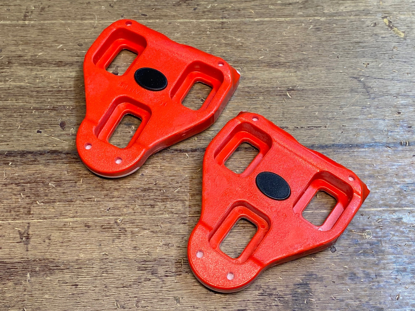 IU649 ルック LOOK デルタクリート DELTACLEAT 赤