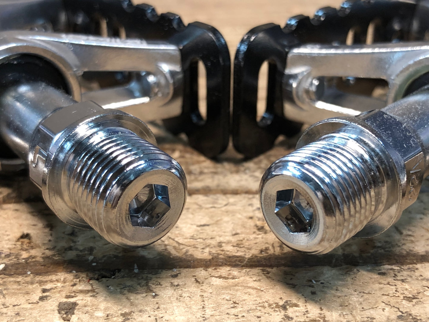 JA760 三ヶ島 MKS UB-LITE フラットペダル