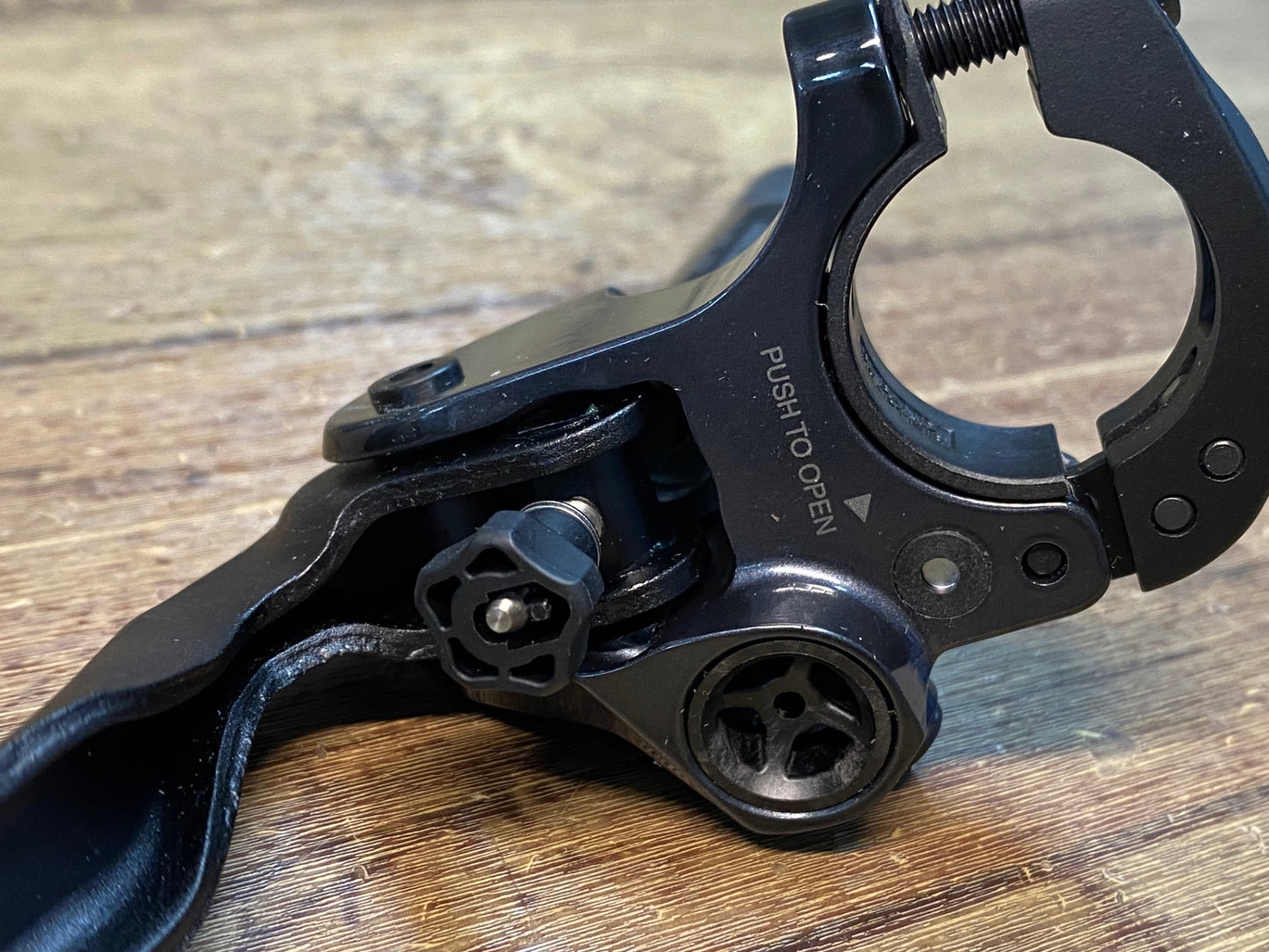 IY955 シマノ SHIMANO キューズ CUES BL-U8000 ブレーキレバー 油圧 Φ22.2