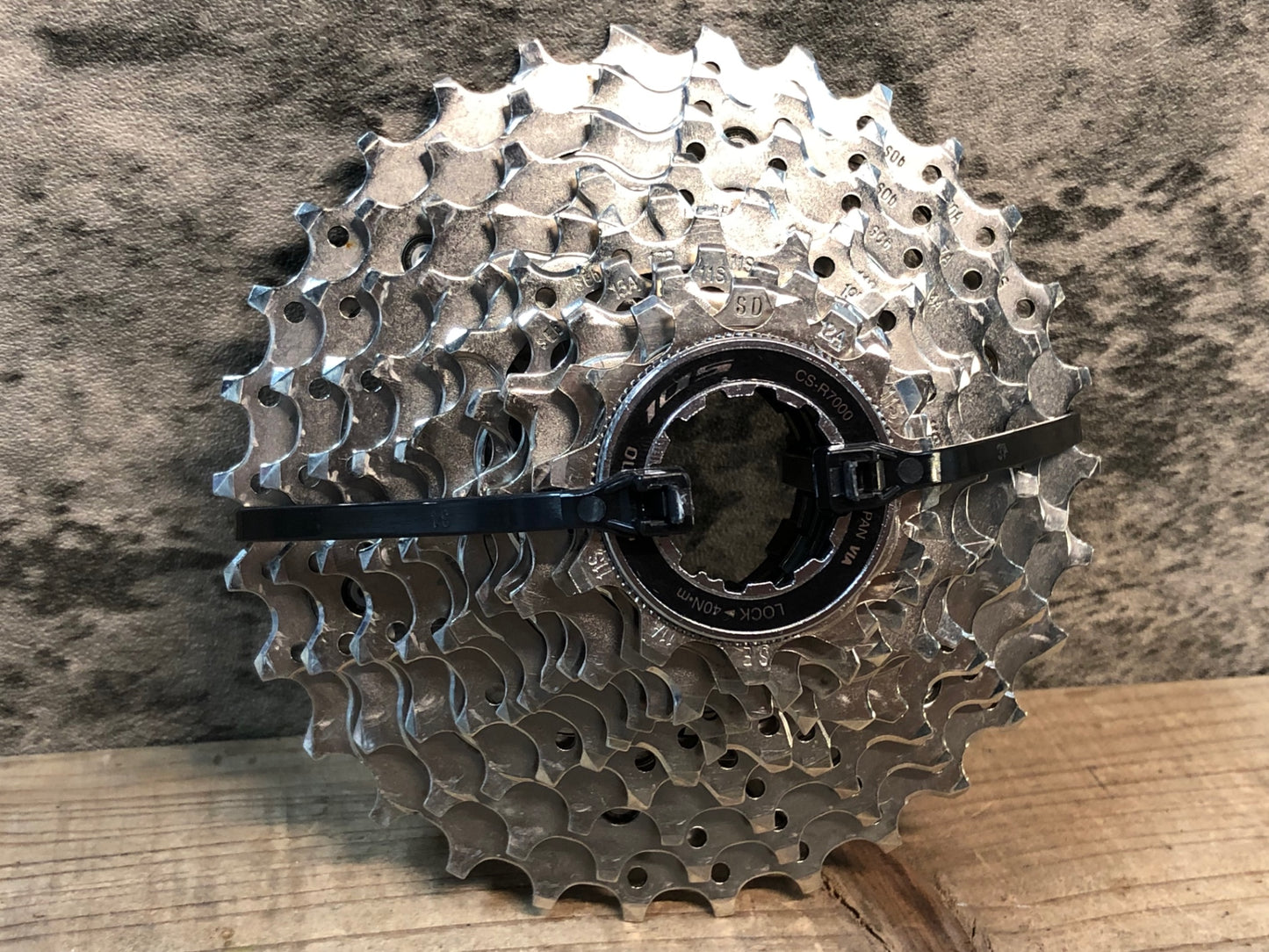IX302 シマノ SHIMANO 105 CS-R7000 スプロケット 11S 11-30T