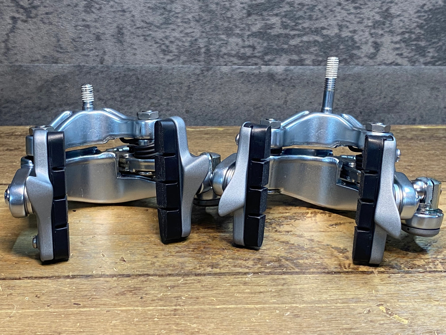 IY761 シマノ SHIMANO 105 BR-5800 シルバー キャリパーブレーキ 前後セット ※枕頭ボルト欠品