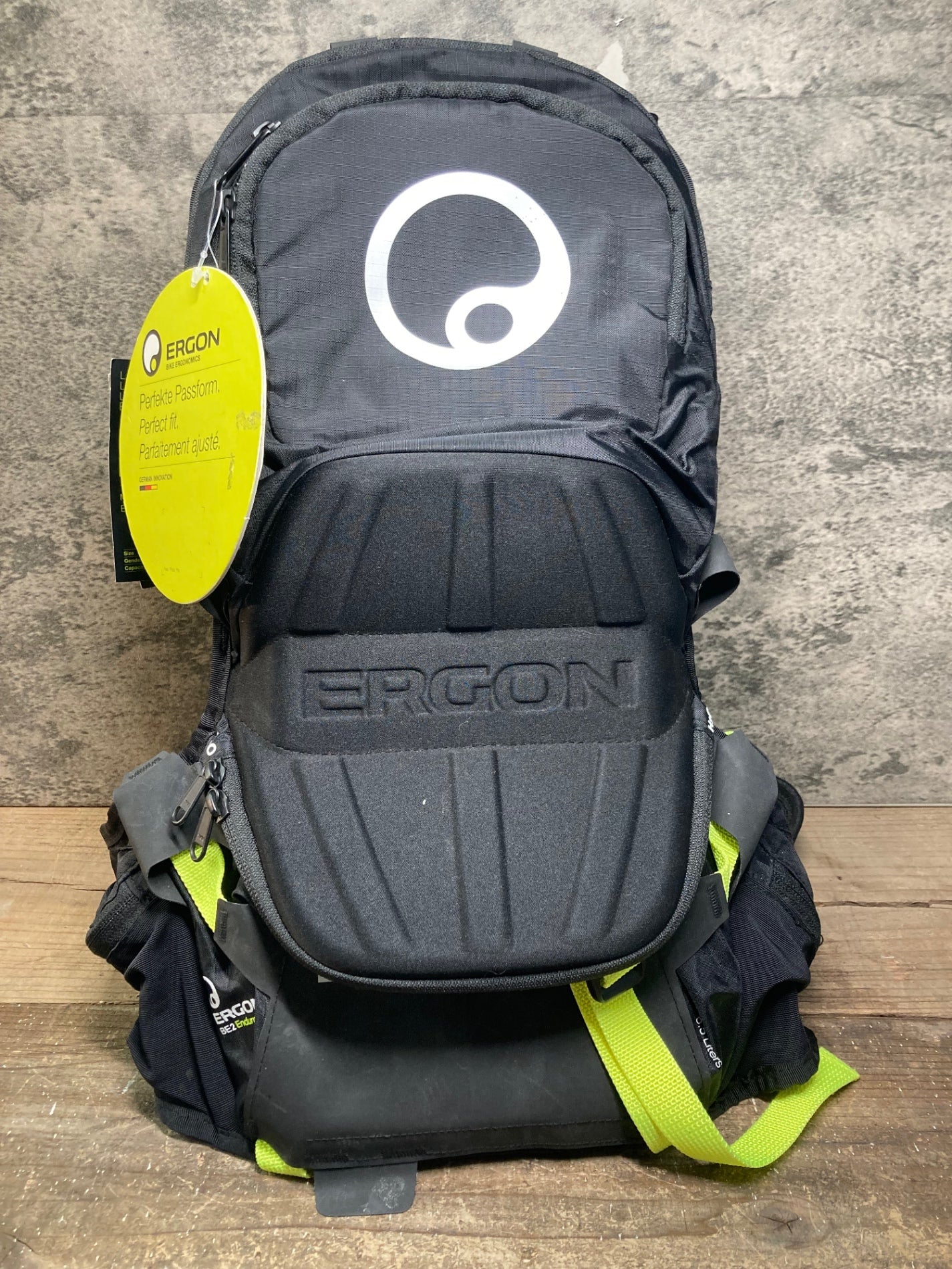 IT594 エルゴン ERGON BE2 リュックサック バックパック 黒