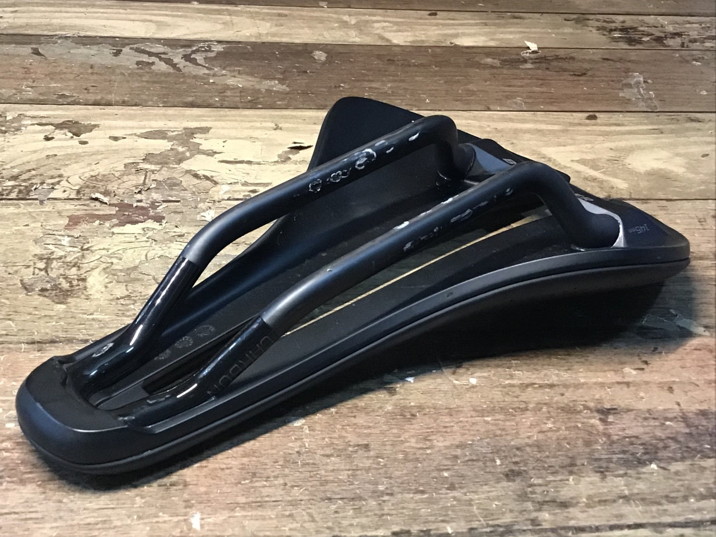 HS236 ボントレガー BONTRAGER AEORUS PRO カーボンレール サドル 145mm ※レールに傷