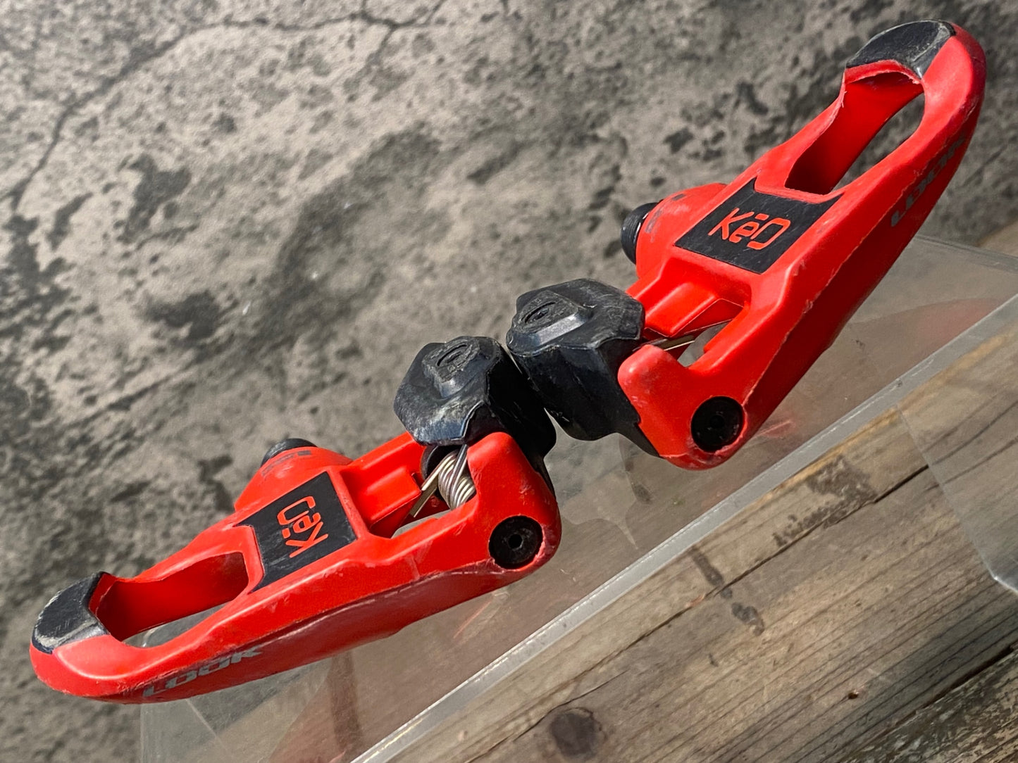 IY648 ルック LOOK KEO CARBON ビンディングペダル 赤