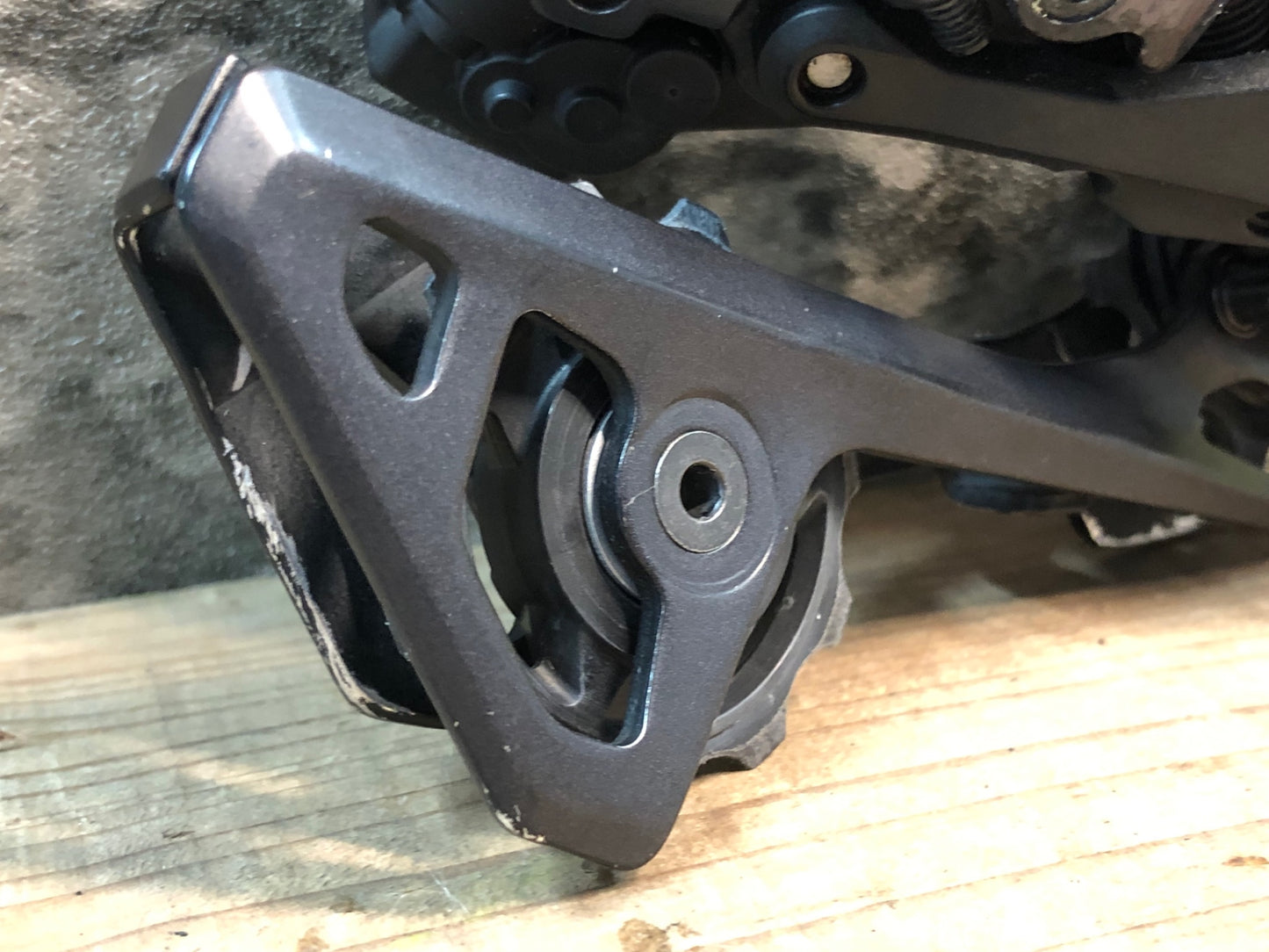 IQ672 シマノ SHIMANO アルテグラ ULTEGRA RD-R8050 SS リアディレイラー 11s Di2 電動 ※ガリ傷