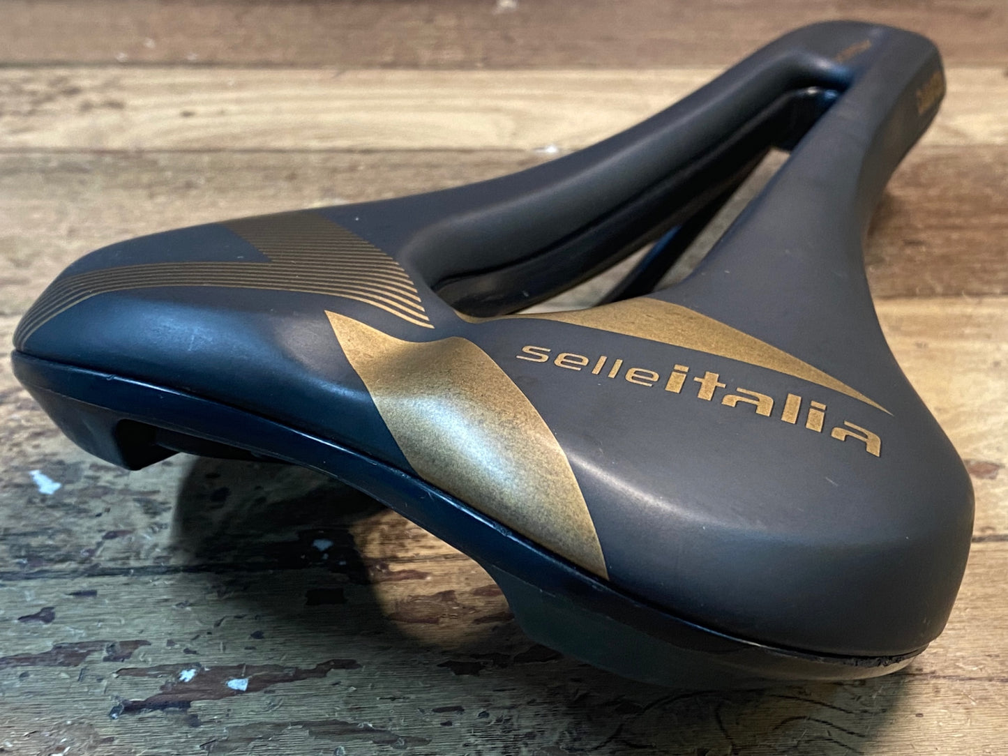 ID860 セライタリア selle italia ダボス DAVOS X-BOW SUPERFLOW サドル FecAlloy 155mm