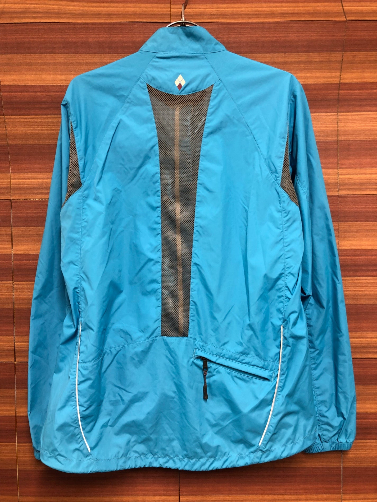 IQ437 モンベル mont-bell ウインドブレーカー 水色 L