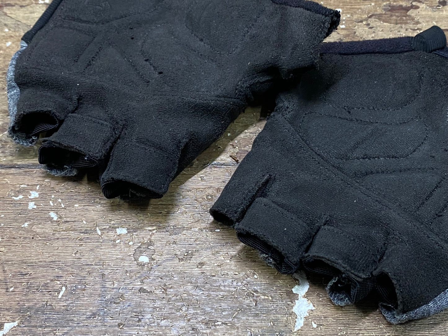 IM779 ボントレガー BONTRAGER 指切り グローブ 黒 グレー M