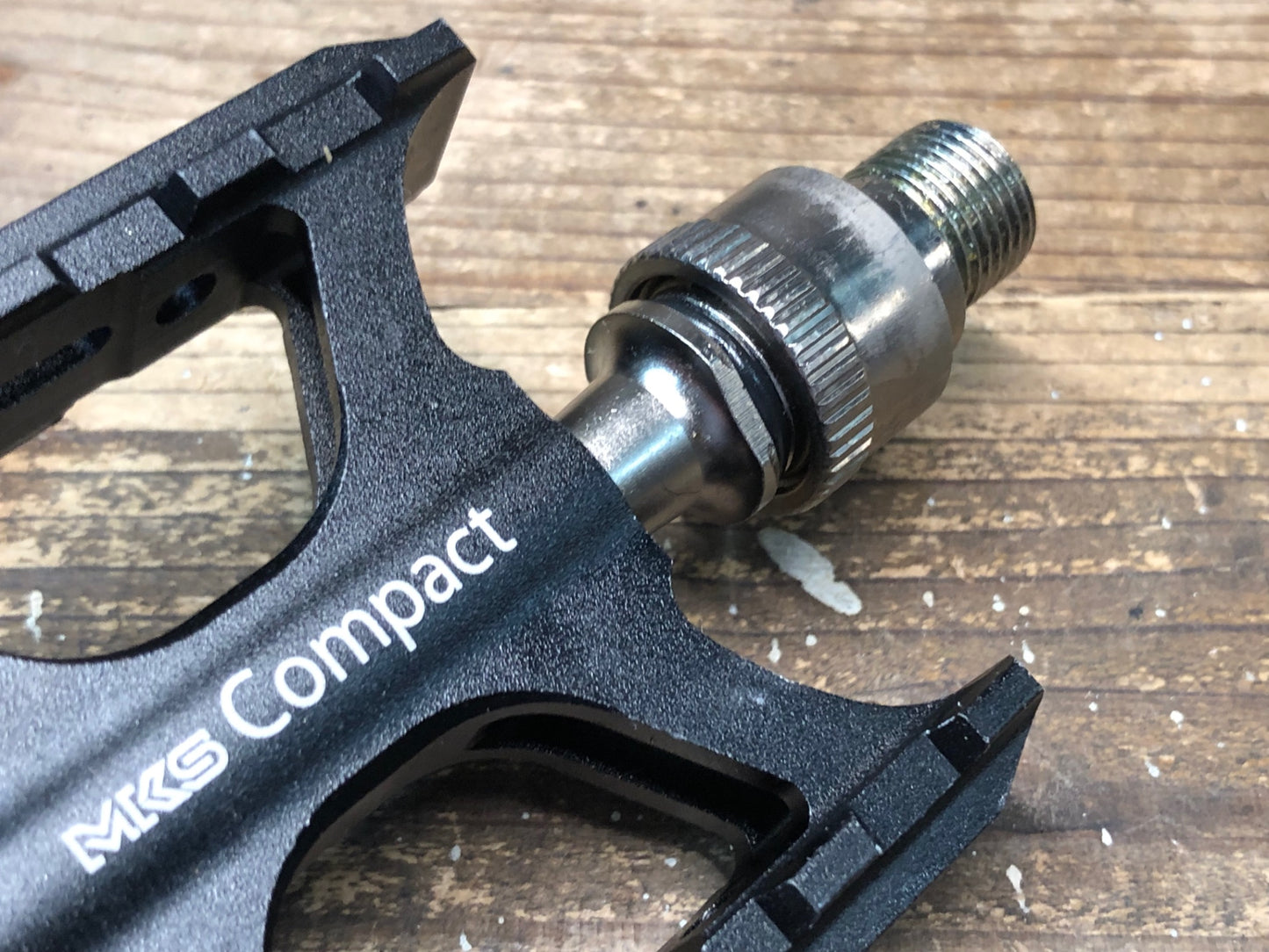 IW899 三ヶ島 MKS Compact EZY フラットペダル ブラック