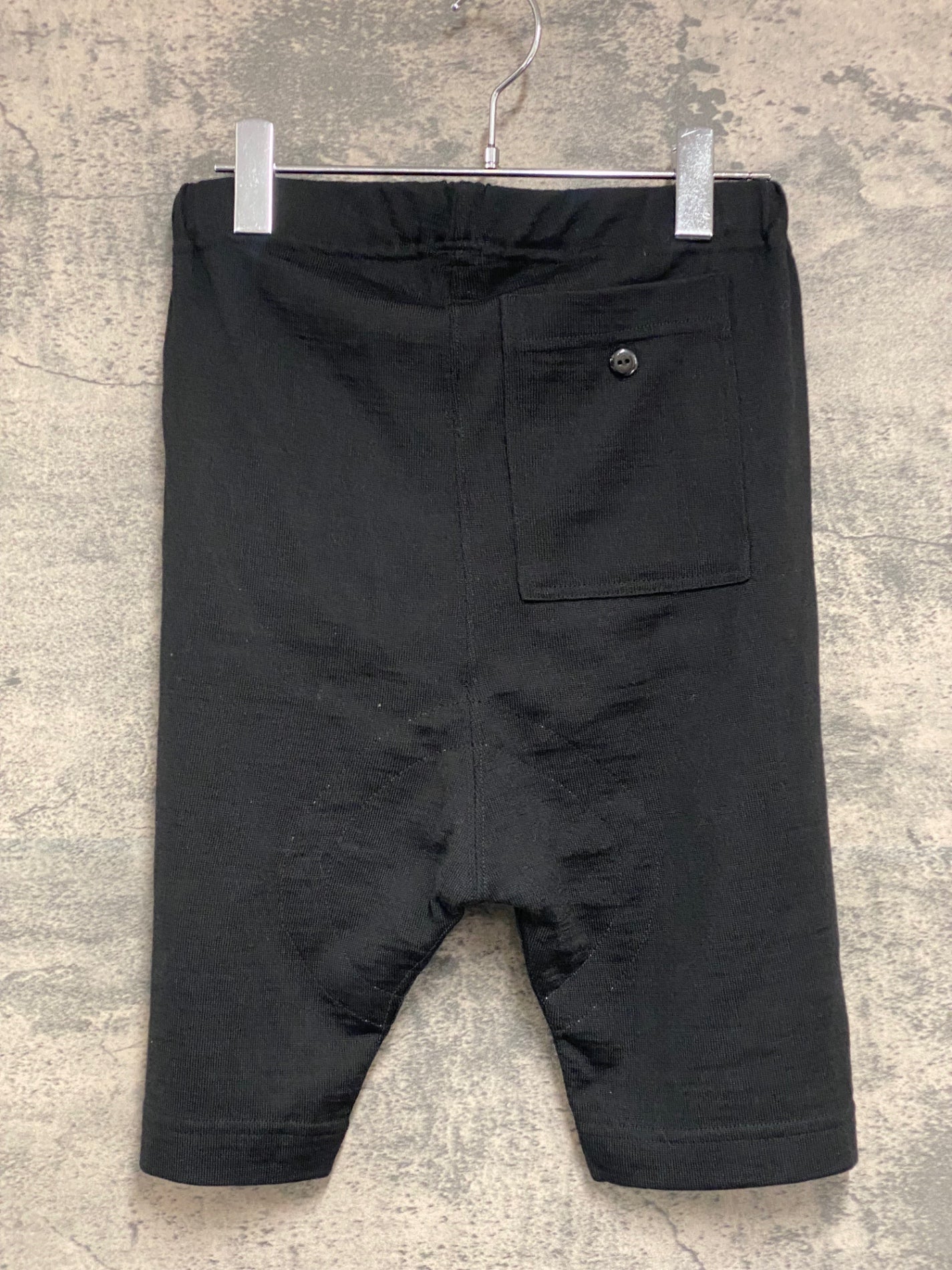 IU111 W CLASSICS ハーフパンツ 黒 L