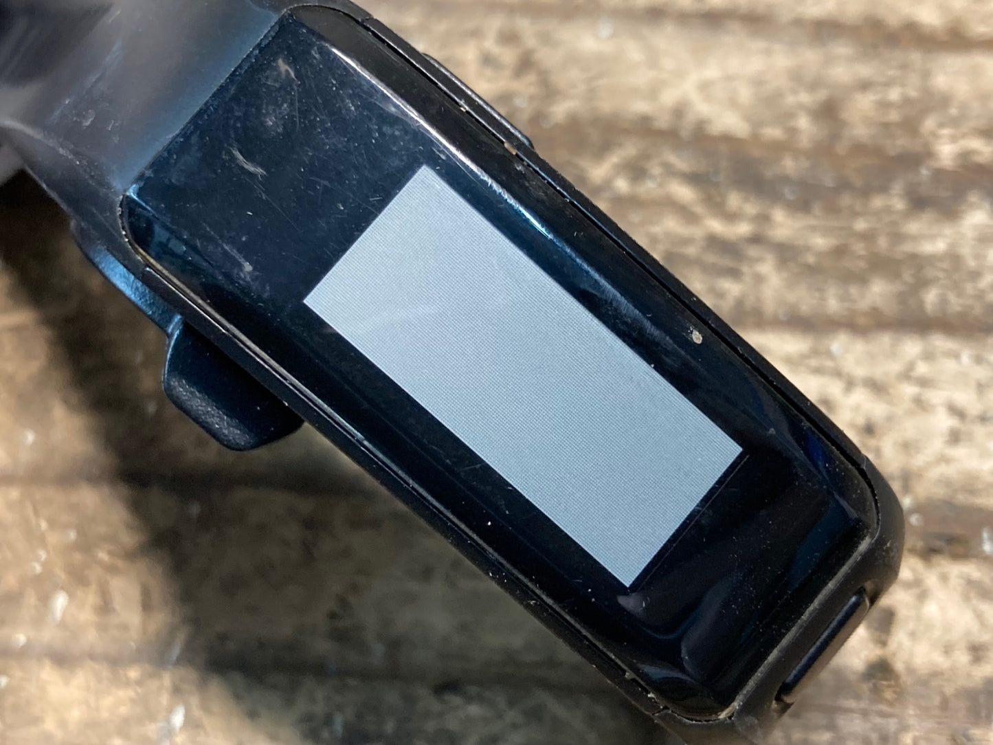 IB610 ガーミン GARMIN ヴィヴォ VIVOSMART HR スポーツウォッチ 動作確認済 Bluetooth smart ※充電接点不良の為ジャンク