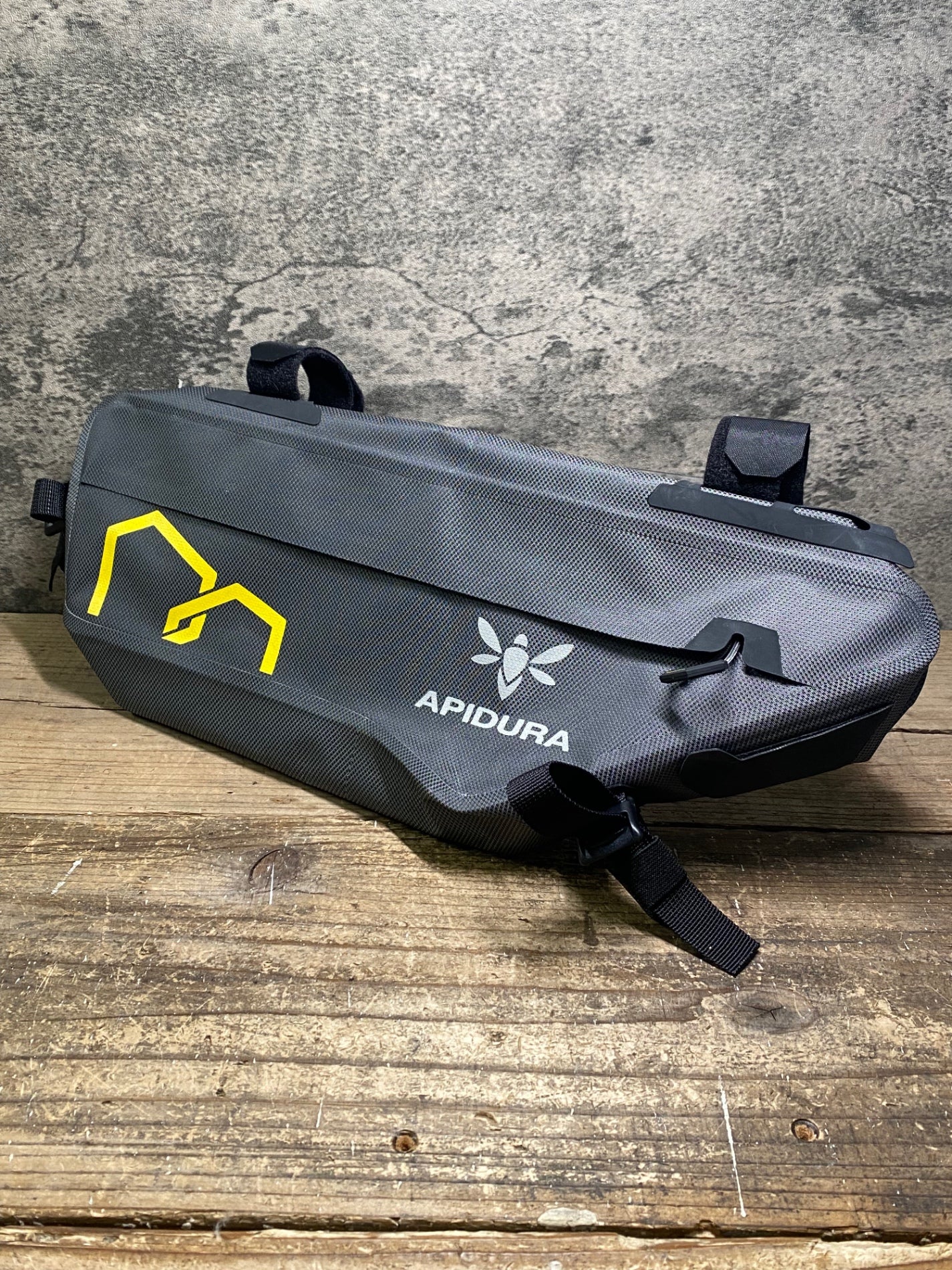IR880 アピデュラ APIDURA EXPEDITION FRAME PACK フレームバッグ 3L グレー