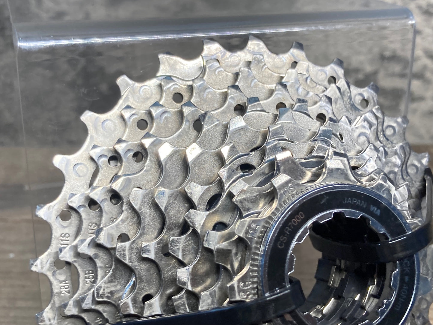 IQ805 シマノ SHIMANO 105 CS-R7000 11-28T 11S スプロケット