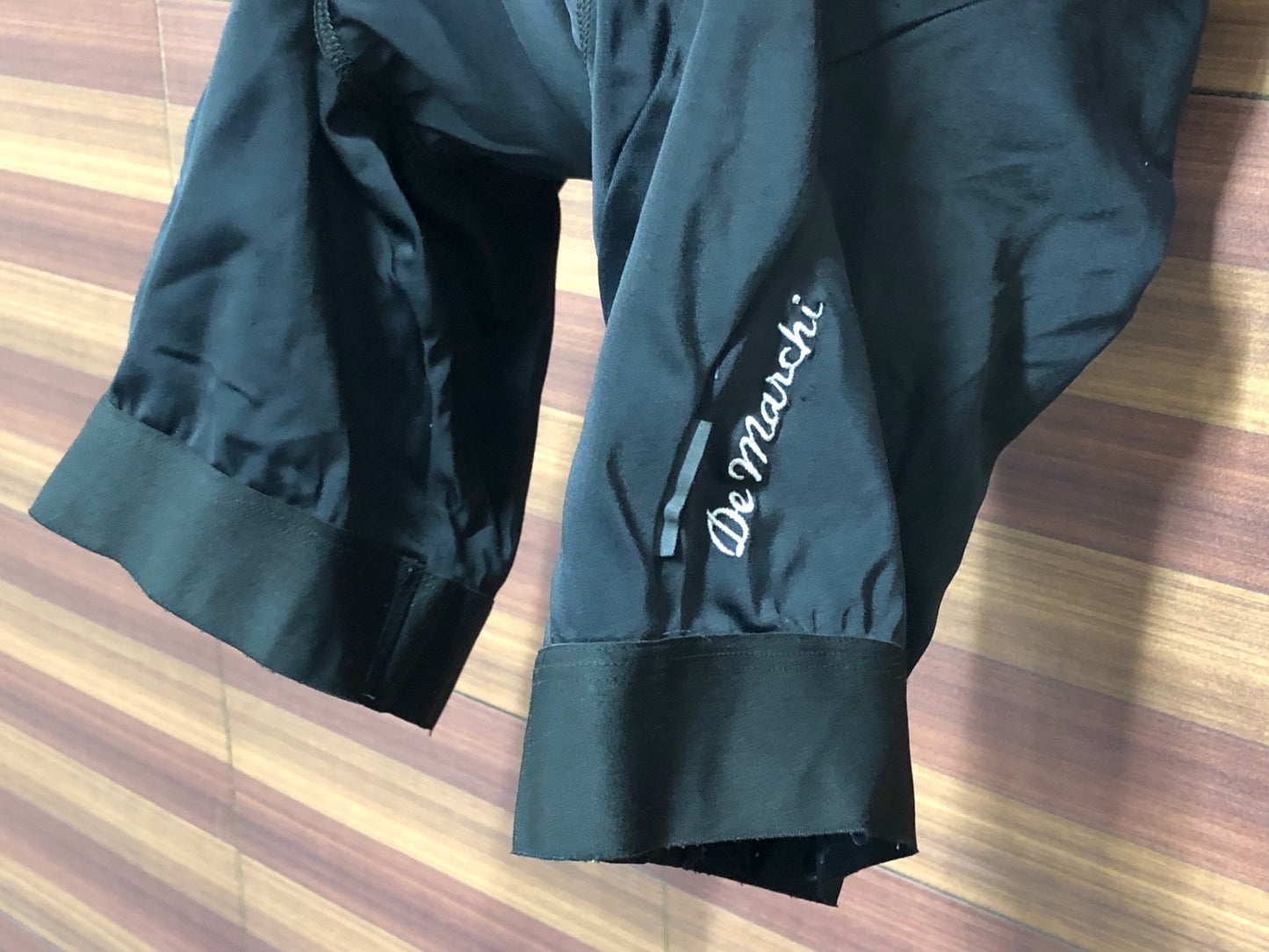 IM006 デマルキ DE MARCHI ビブショーツ スレ ロゴ サイズタグはげ ほつれあり