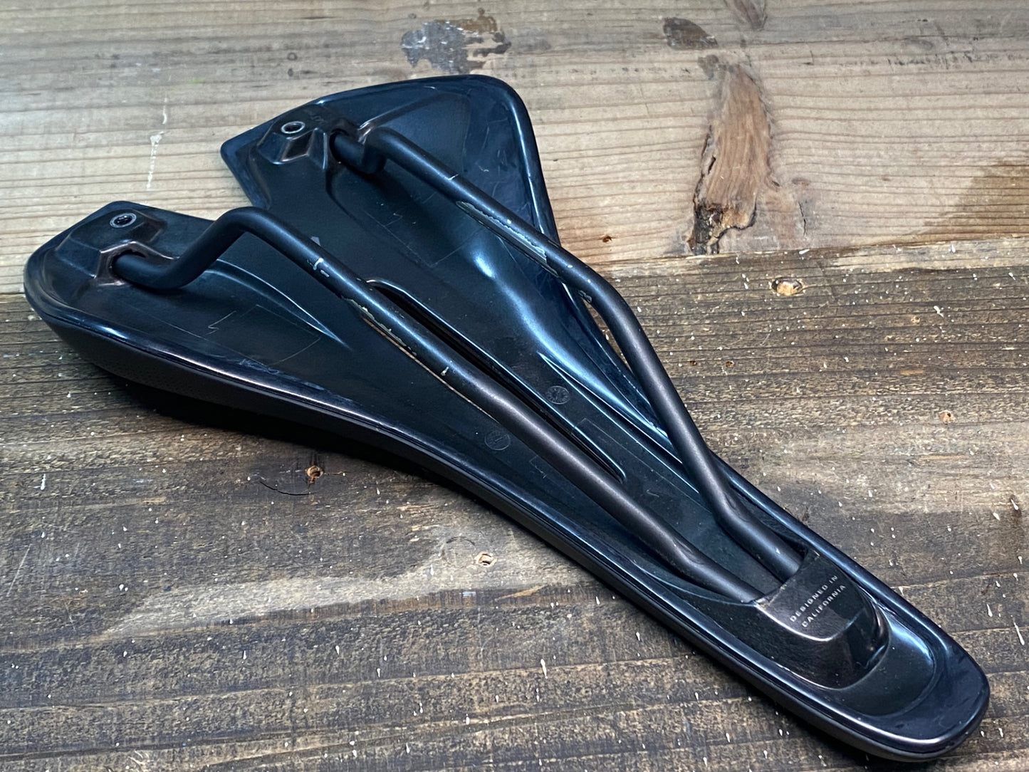 IP411 スペシャライズド SPECIALIZED トゥーペ Toupe Sport サドル 黒 143mm HOLLOW Ti