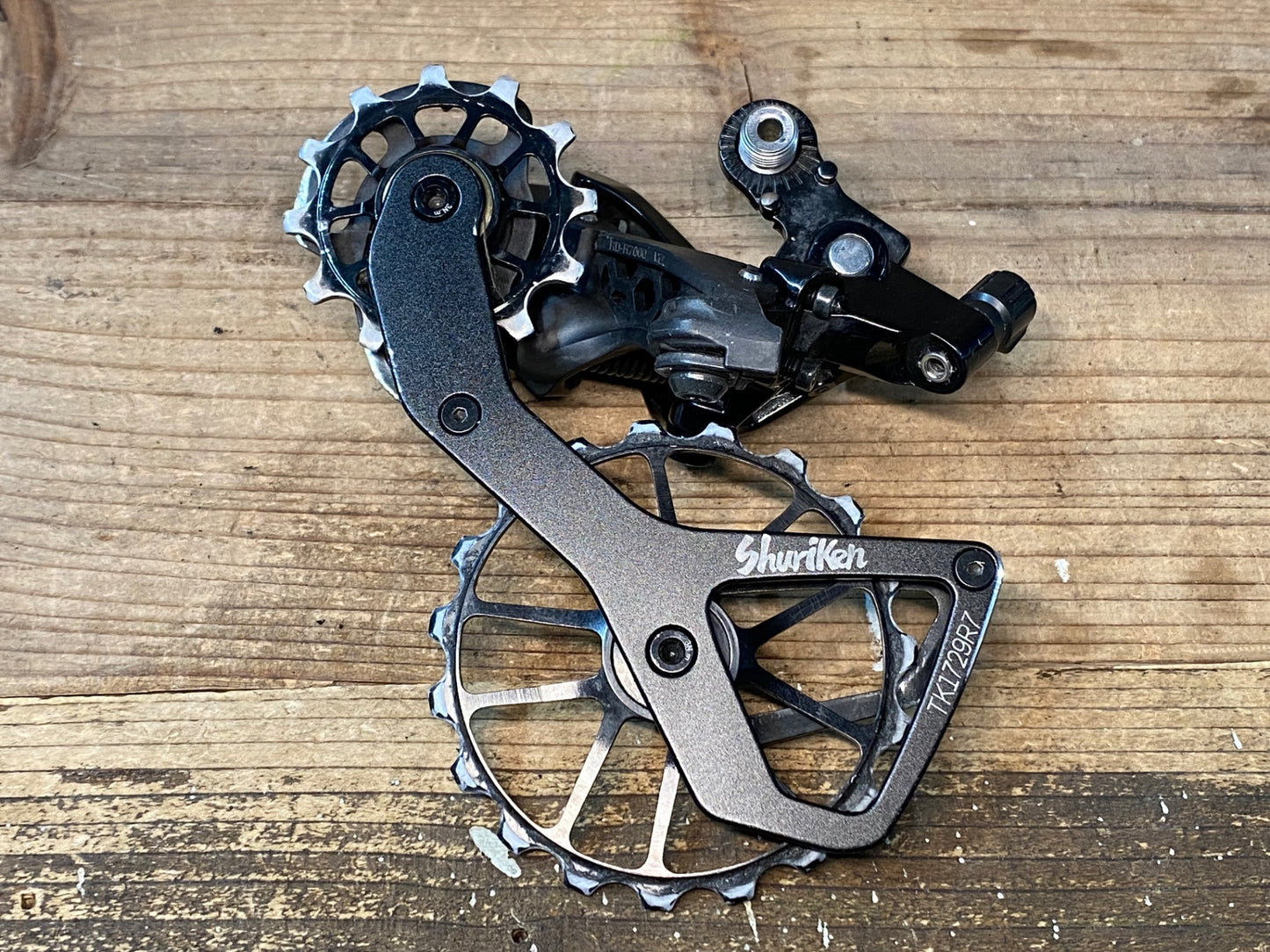 IY913 シマノ SHIMANO 105 RD-R7000 リアディレイラー 11S TOKEN Shuriken付属 19/12T