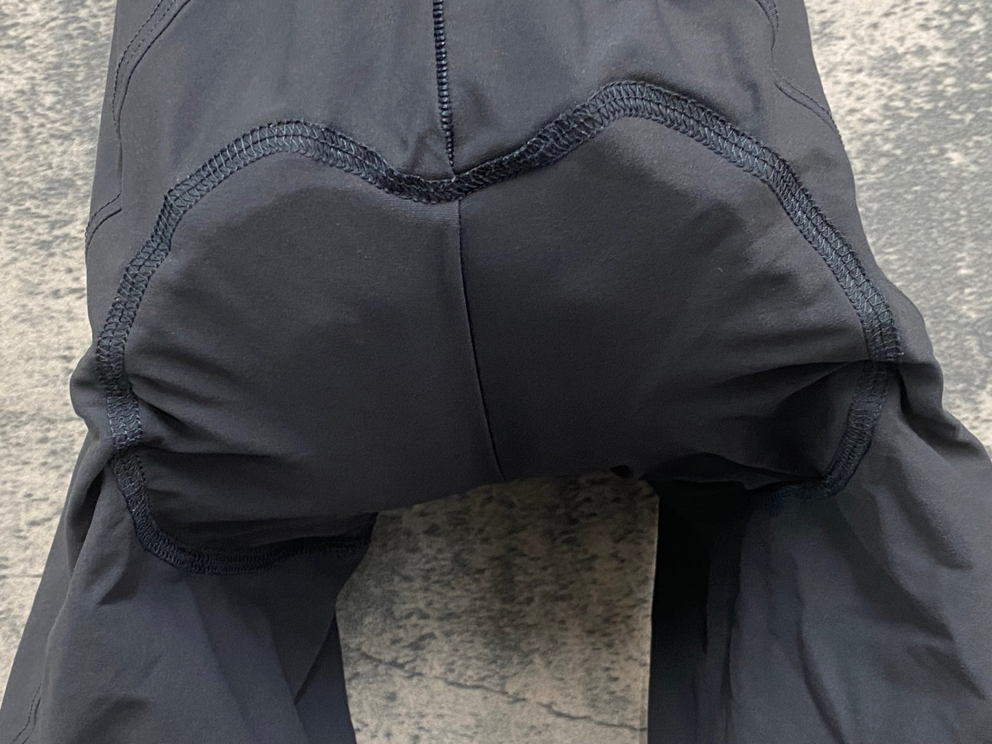 IY711 カステリ CASTELLI ビブショーツ グレー XS