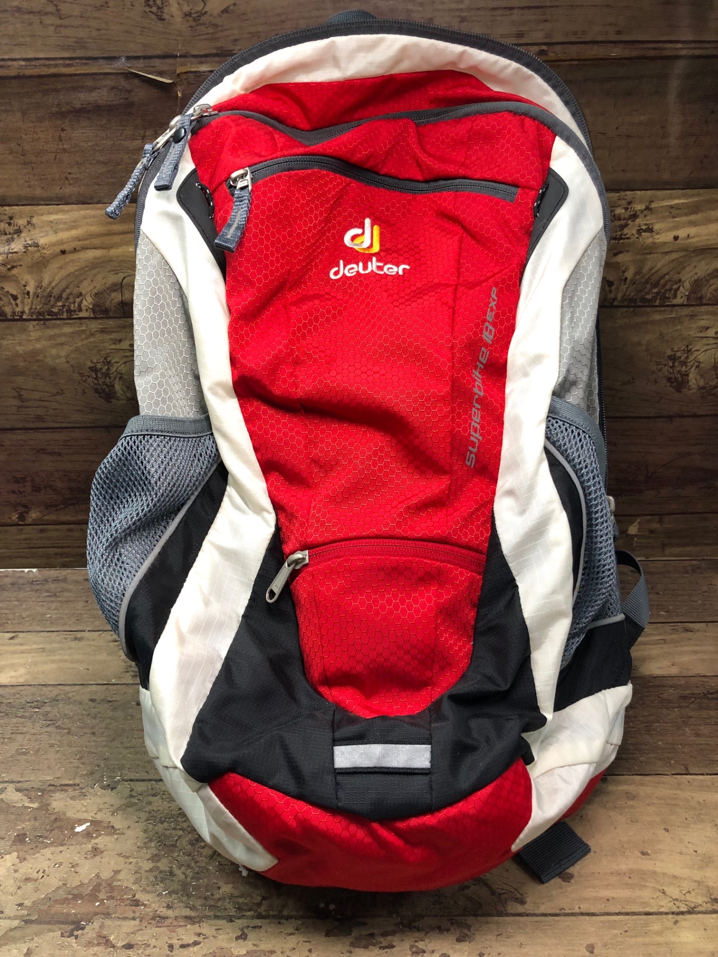 IM905 ドイター deuter SUPERBIKE 18 EXP リュックサック バックパック 赤