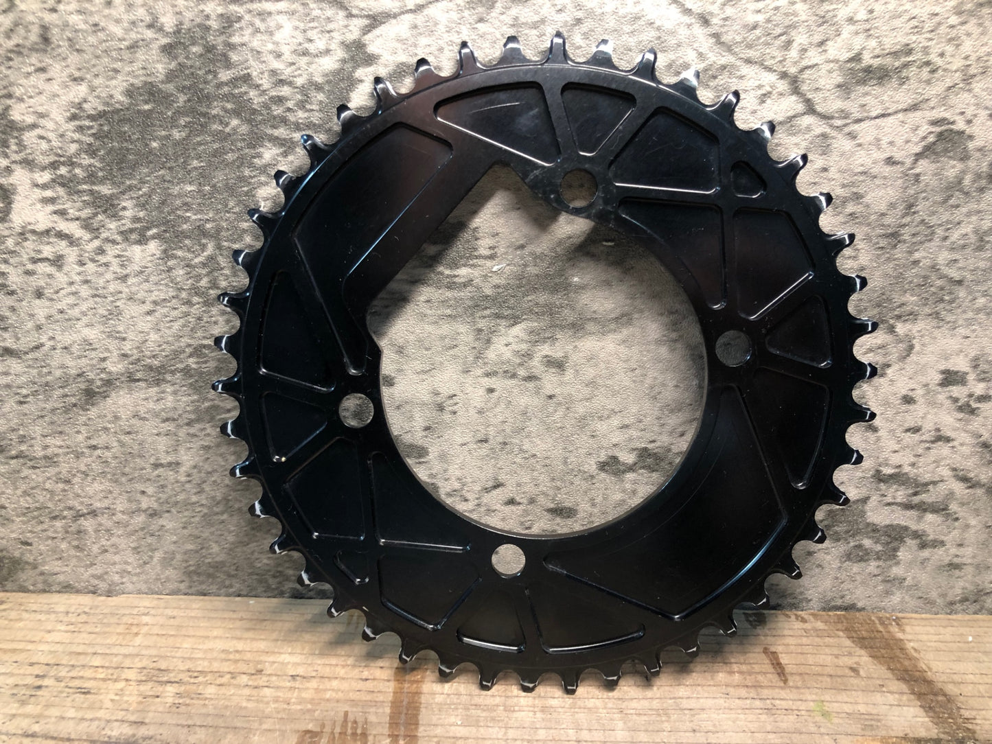 IZ545 ストーン STONE チェーンリング 46T BCD110 ナローワイド