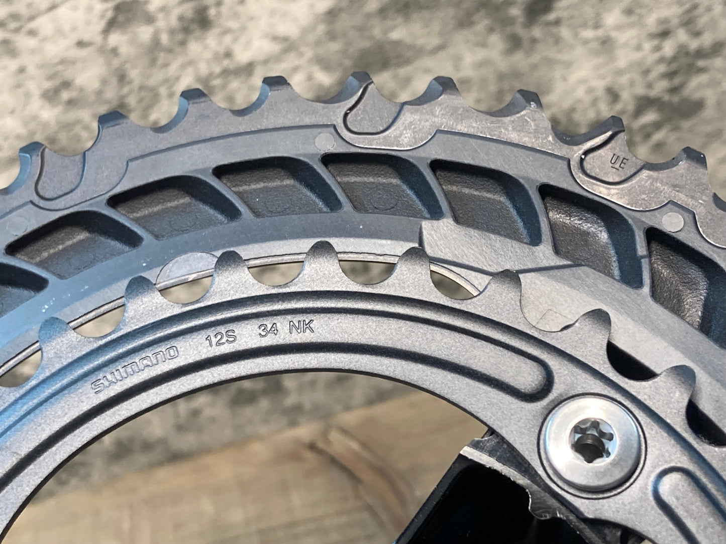 IQ083 シマノ SHIMANO 105 FC-R7100 クランクセット 50/34T 170mm