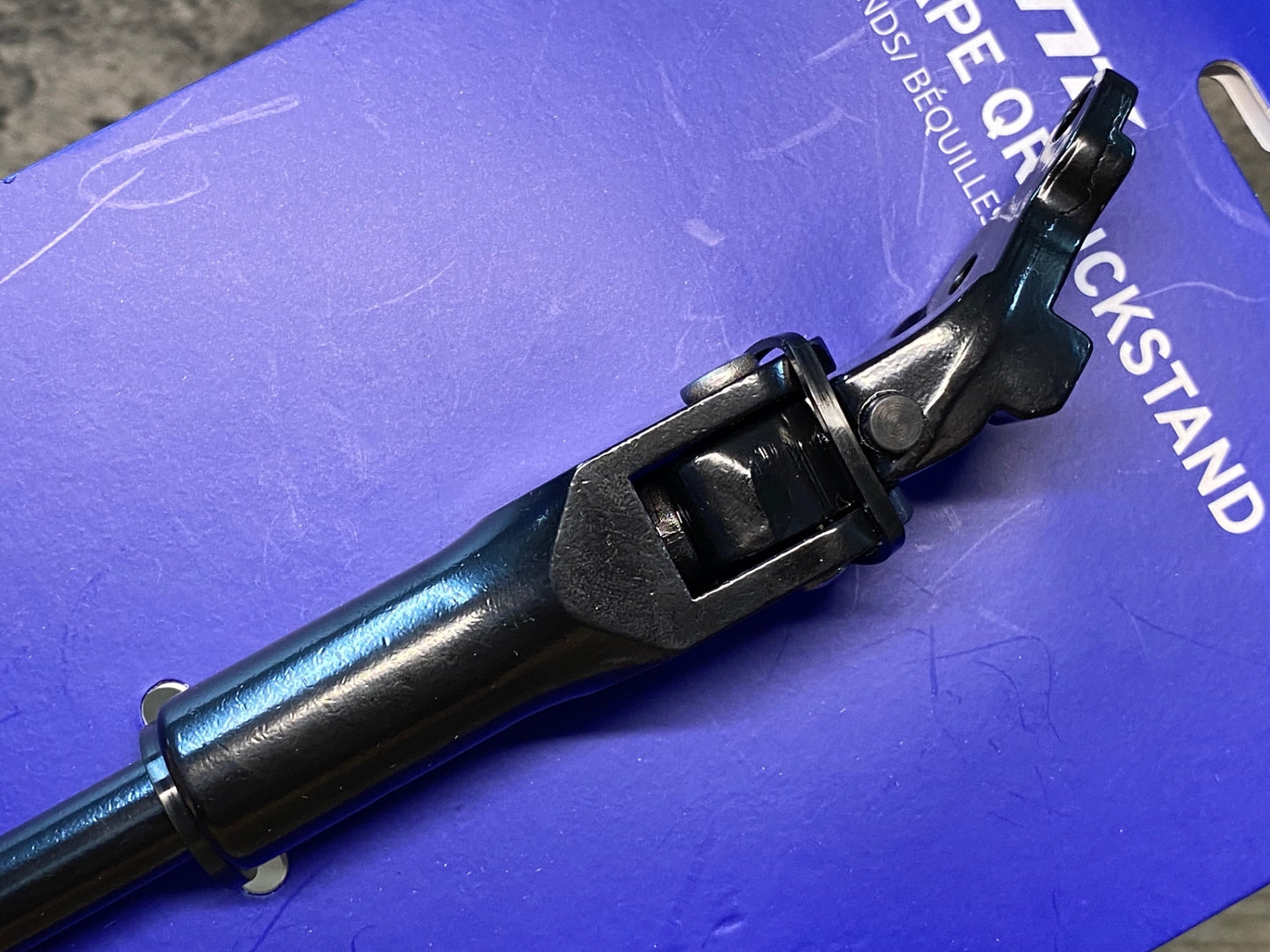 IV990 ジャイアント GIANT ESCAPE QR KICKSTAND