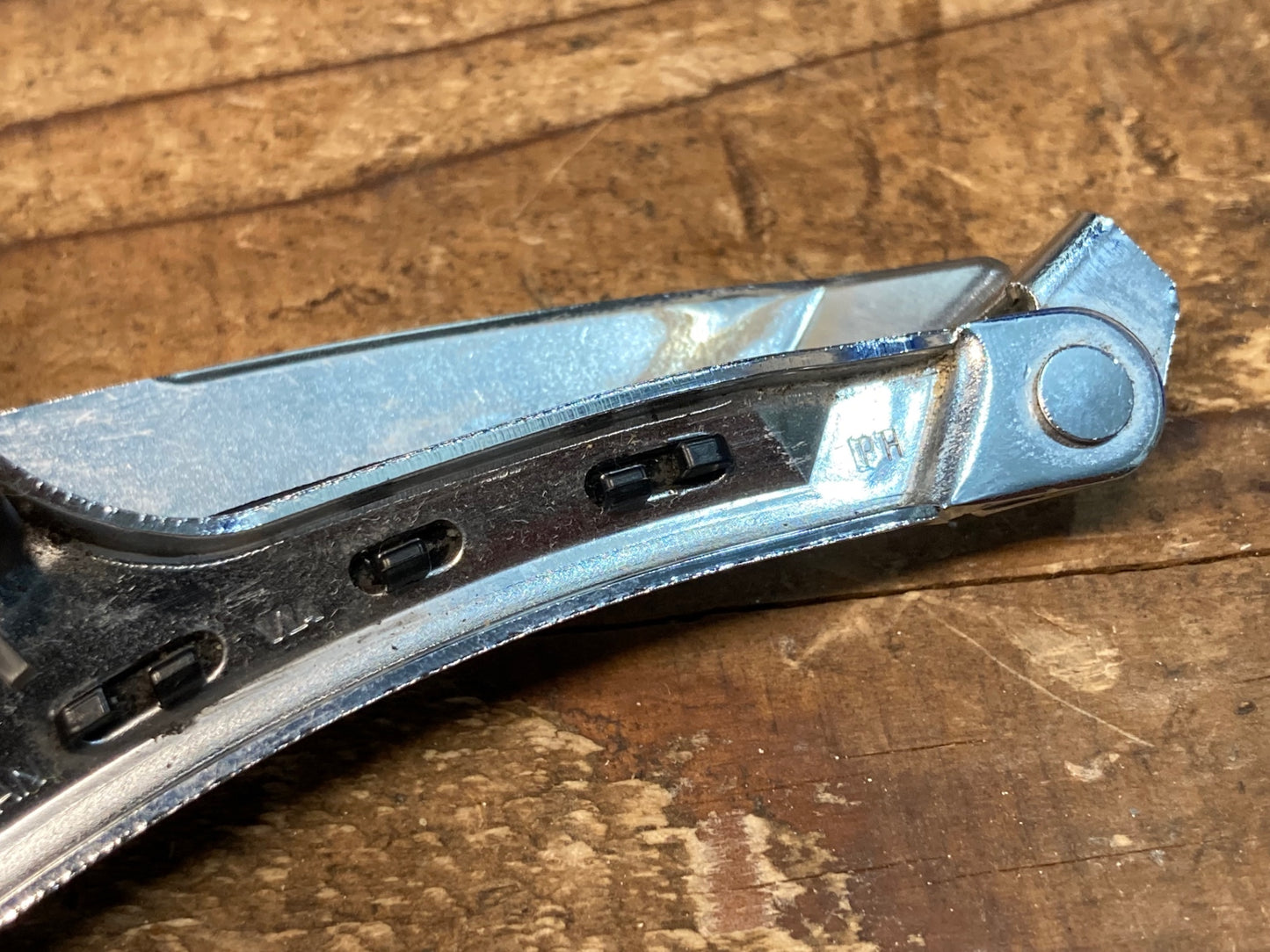 IU333 シマノ SHIMANO ティアグラ Tiagra FD-4700 フロントディレイラー 2S 直付け