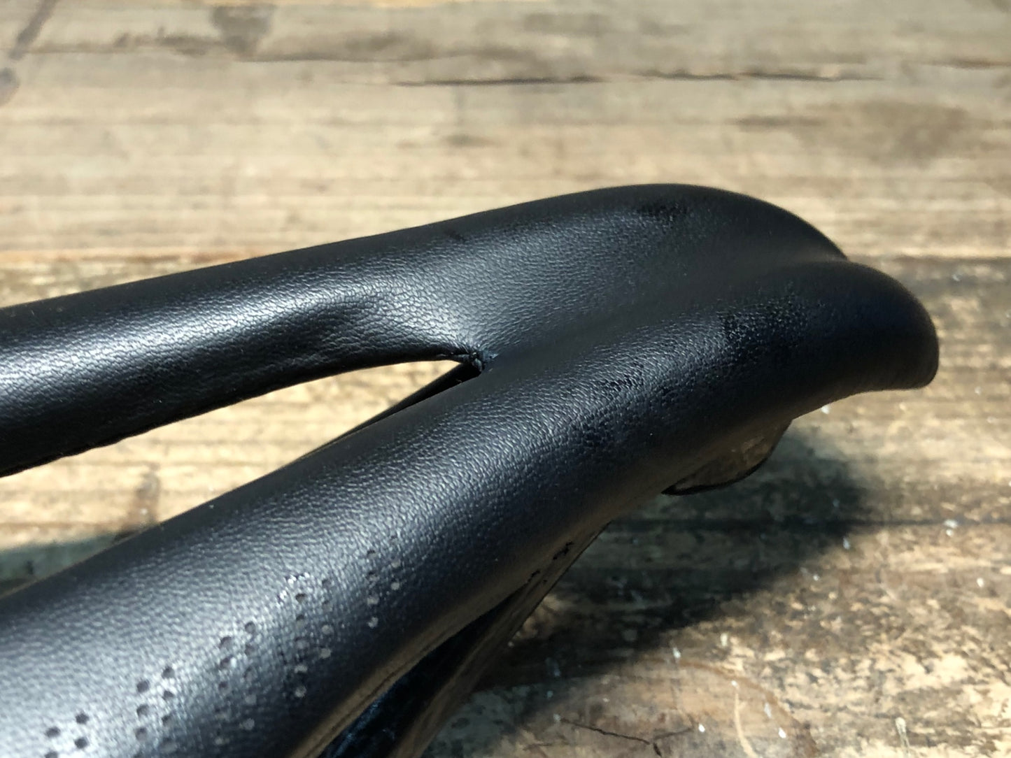 JA692 TNi ライトフライ Lite Fly サドル カーボンレール 実測153mm