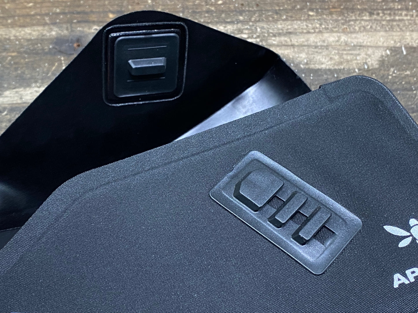 IS945 アピデュラ APIDURA レーシング・トップチューブパック