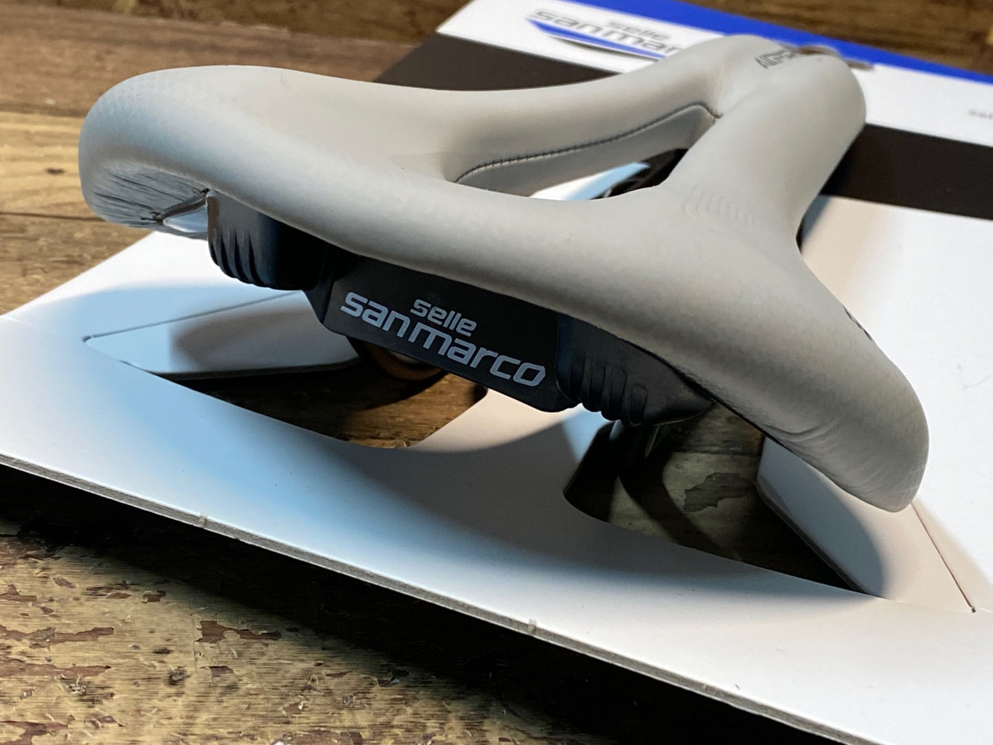 IM818 セラサンマルコ selle san marco ALLROAD SUPERCOMFORT サドル グレー SILITEレール