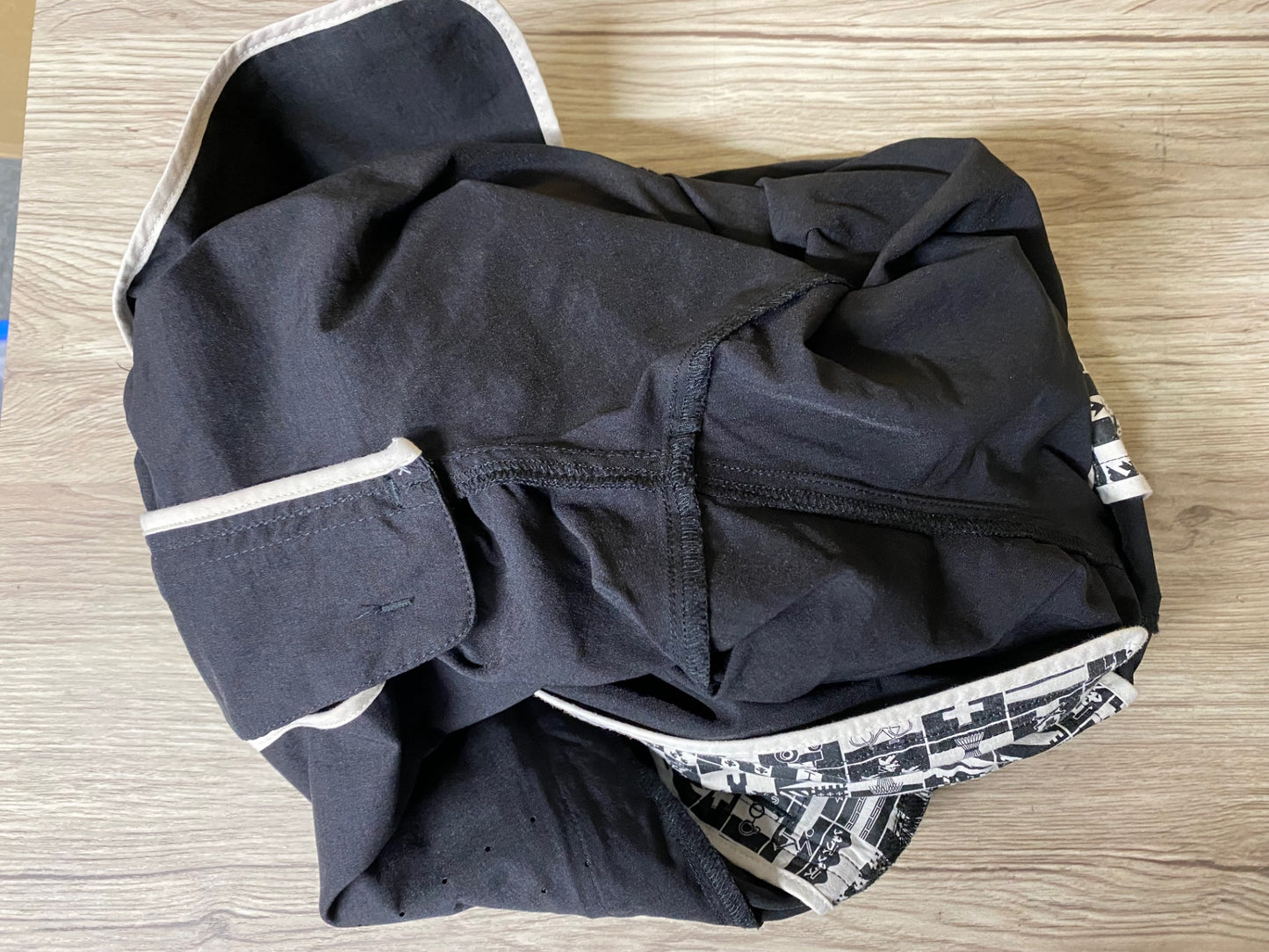 IY742 ラファ Rapha RANDONNEE SHORTS ハーフパンツ 黒 サイズ不明