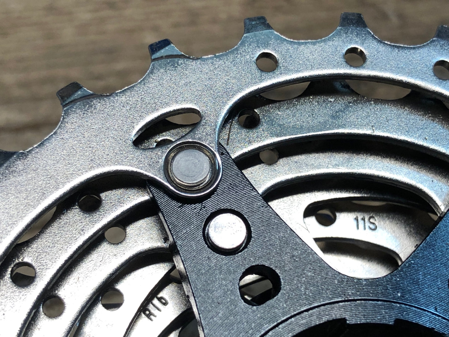 IO750 シマノ SHIMANO 105 CS-R7000 スプロケット 11-28T 11S