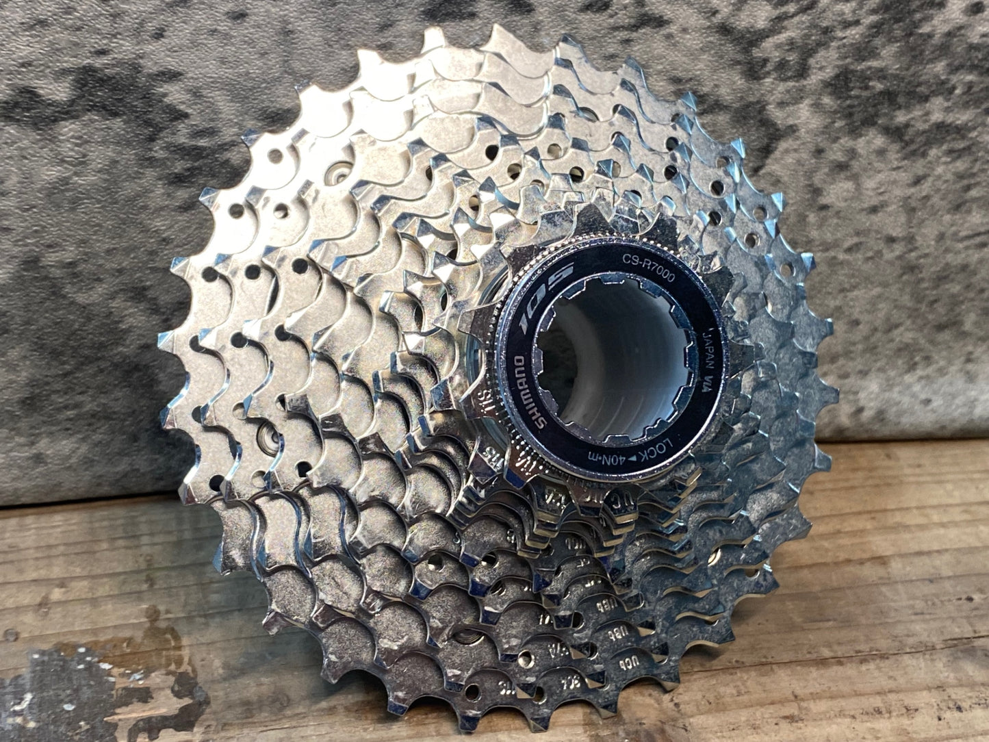 IS860 シマノ SHIMANO 105 CS-R7000 スプロケット 11/30T 11s