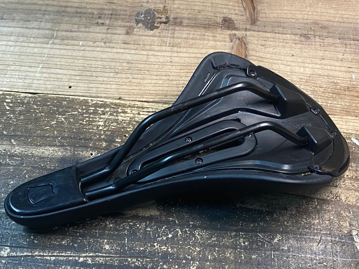 IO030 セラロイヤル selle royal r.e.med サドル クロモリレール 143mm