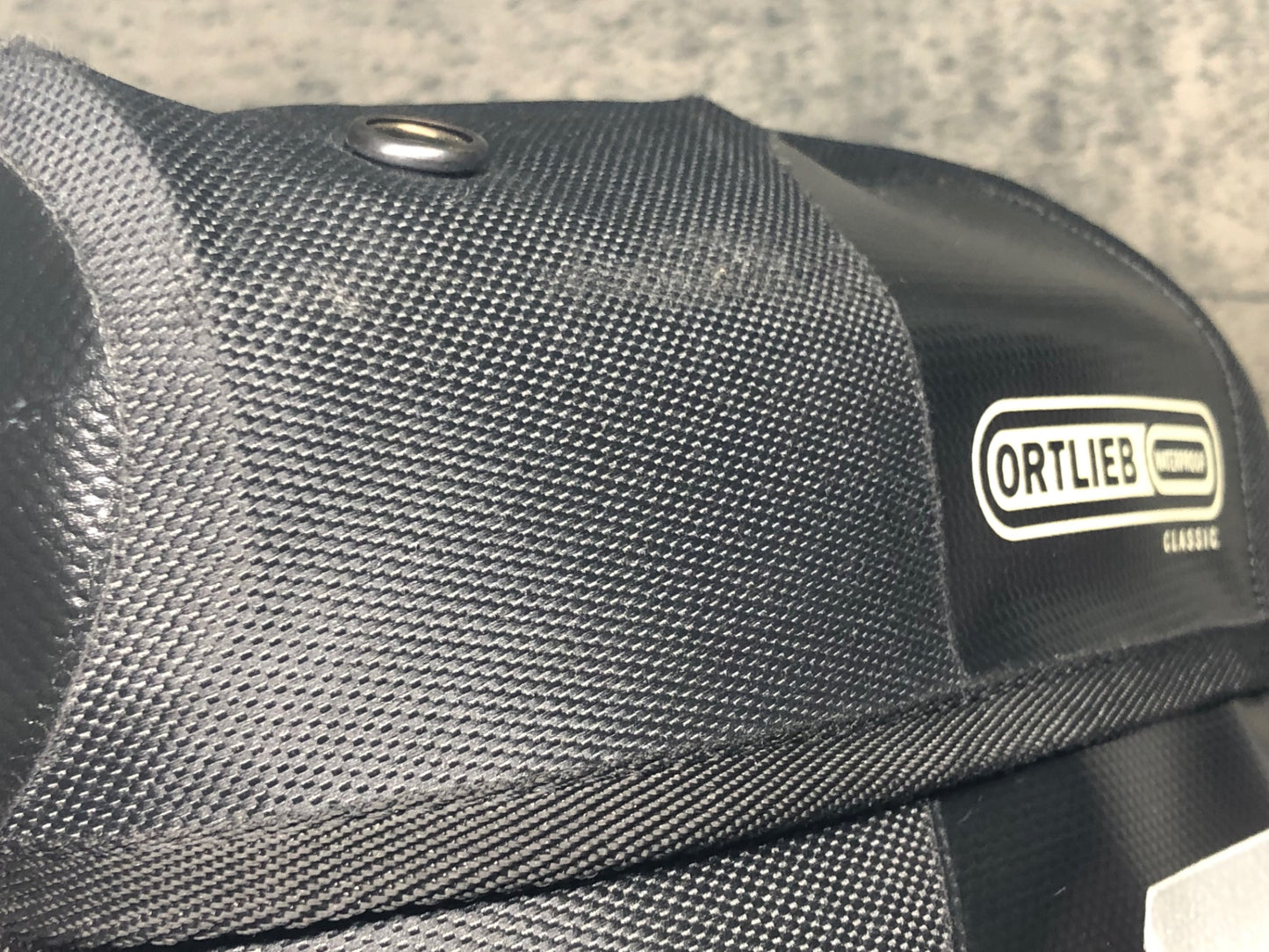 IU836 オルトリーブ ORTLIEB ULTIMATE5 Classic ハンドルバッグ 黒