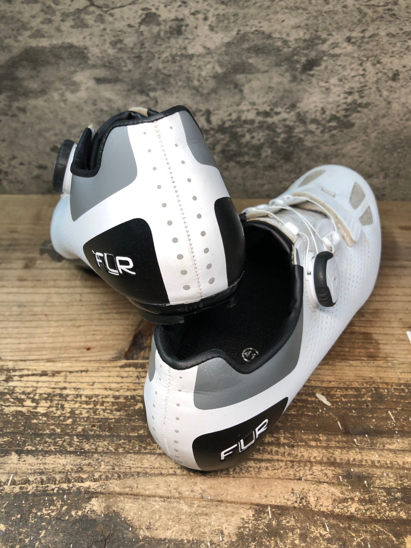 IW192 FLR F11 ビンディングシューズ SPD-SL 白 EU41