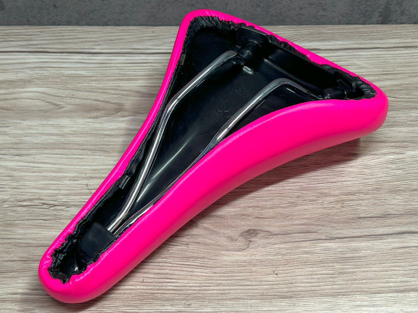 IS206 カシマックス KASHIMAX RM SPORTS サドル ピンク