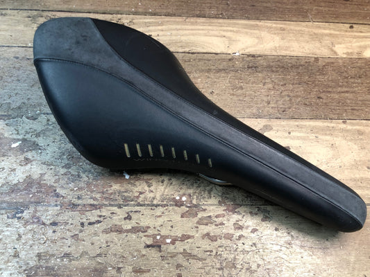 IM568 フィジーク fizik アリオネ ARIONE サドル 黒 TITANIO レール