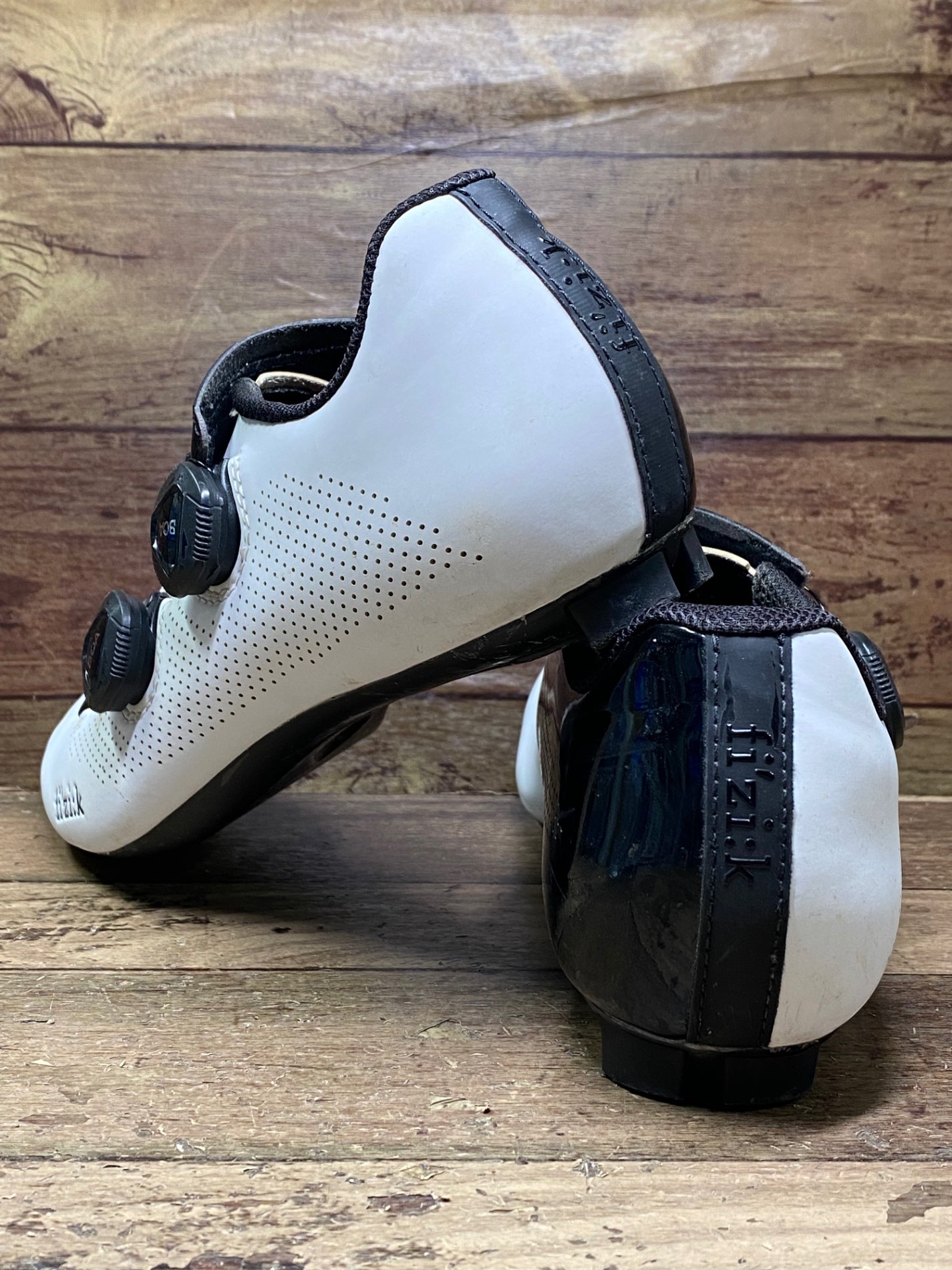 IK127 フィジーク FIZIK ARIA R3 ビンディングシューズ SPD-SL EU40