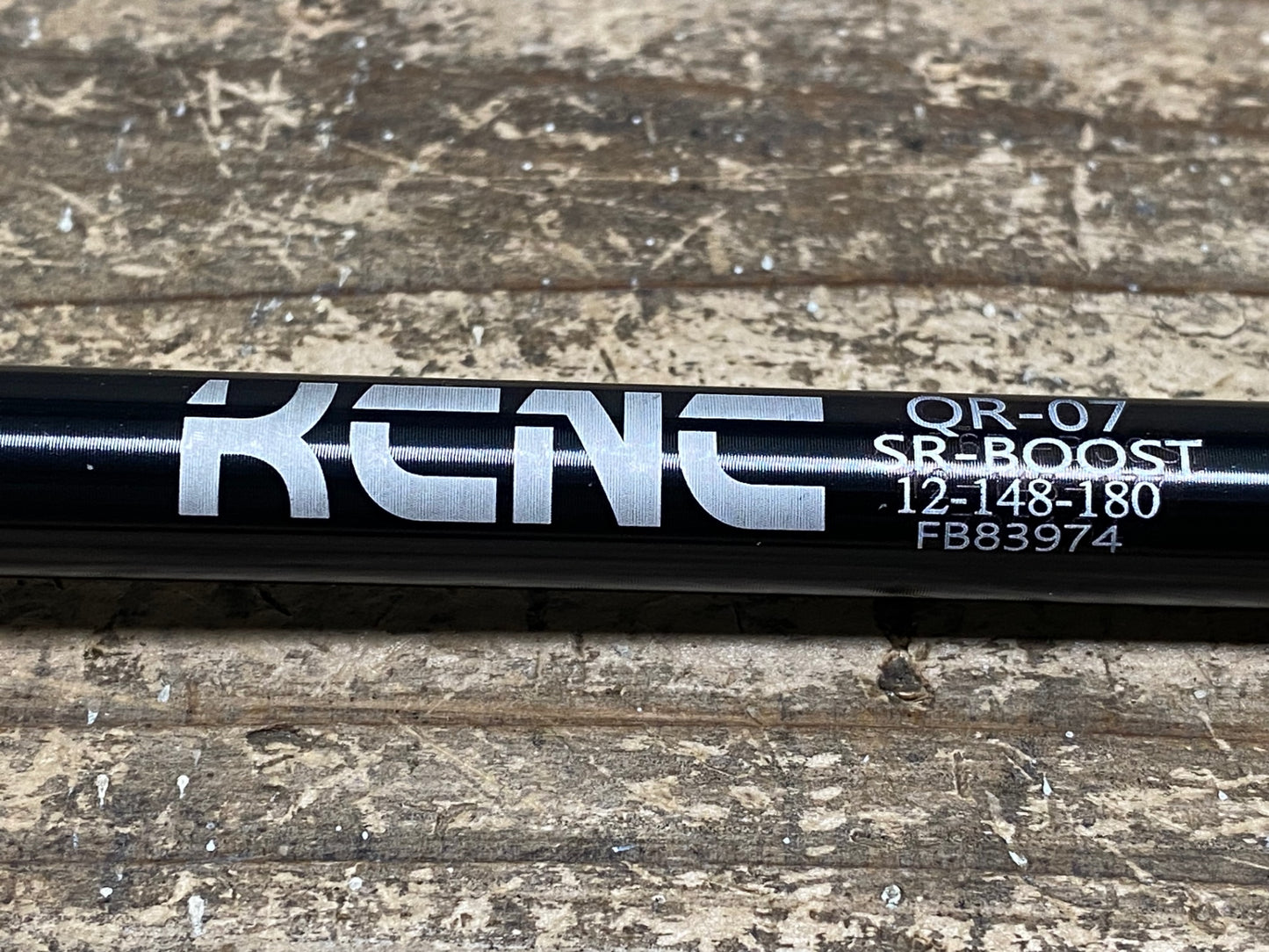 IW262 KCNC クイック&イージー スルーアクスル スキュワー QUICK&EASY リア 12x148mm