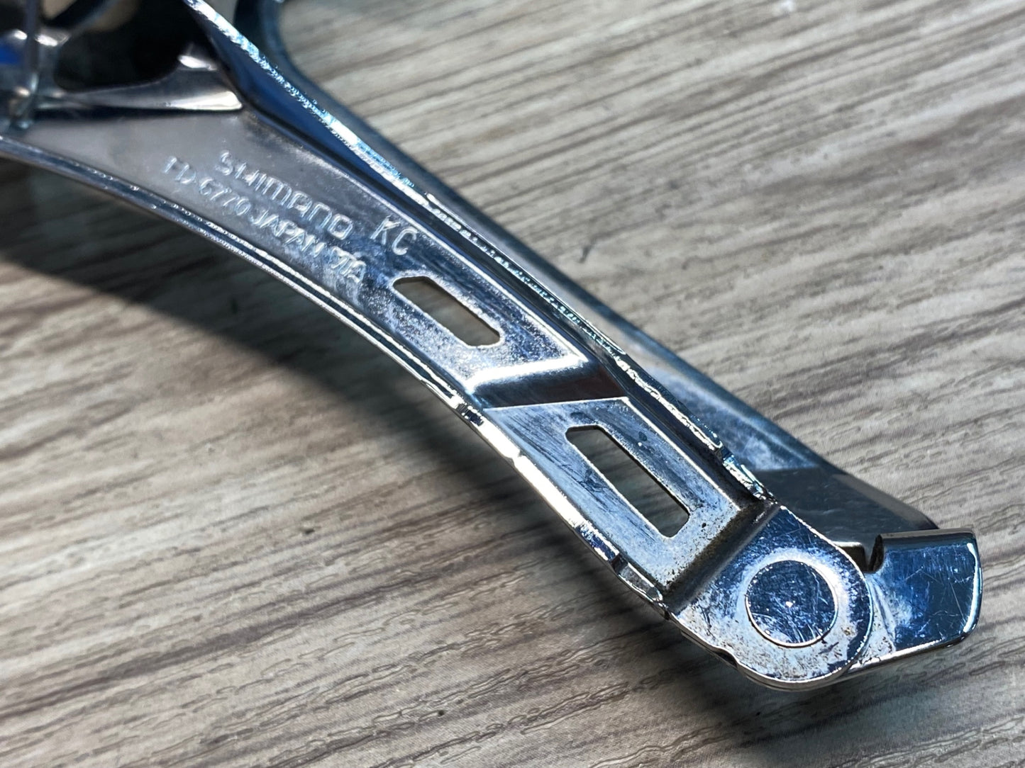 IU933 シマノ SHIMANO アルテグラ ULTEGRA FD-6770 フロントディレイラー 2S 直付け Di2 電動 ※動作不良のためジャンク