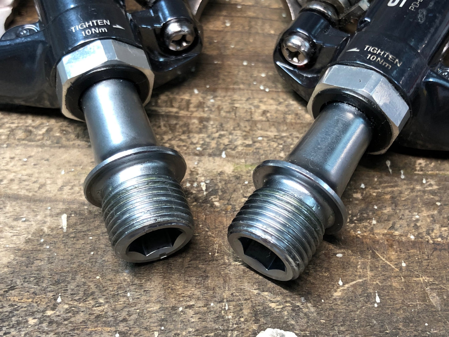 IS102 シマノ SHIMANO PD-ES600 ビンディングペダル SPD