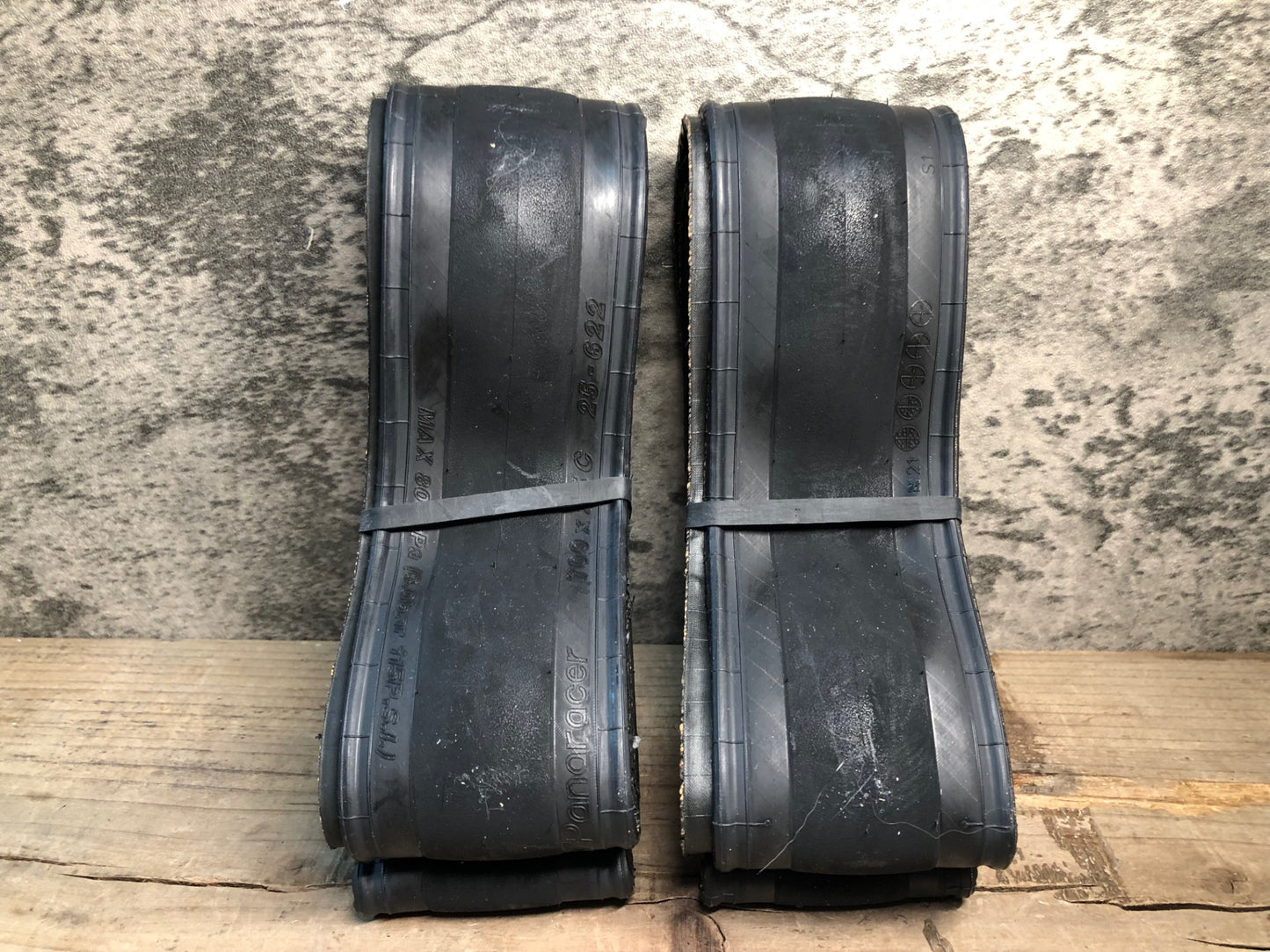 IY869 パナレーサー Panaracer アジリスト AGILEST TLR チューブレスレディー タイヤ 700x25C ペア 未使用