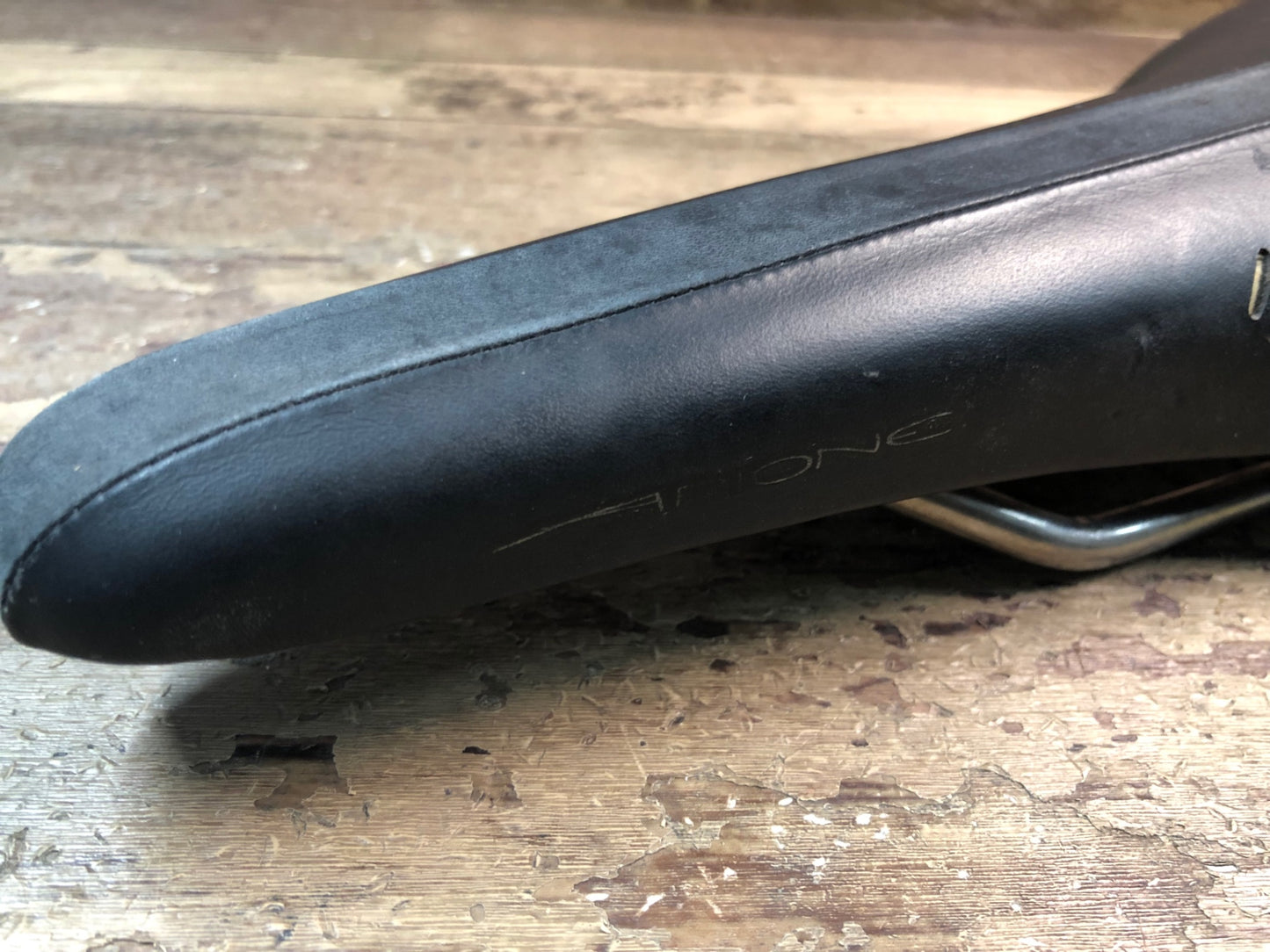 IM568 フィジーク fizik アリオネ ARIONE サドル 黒 TITANIO レール