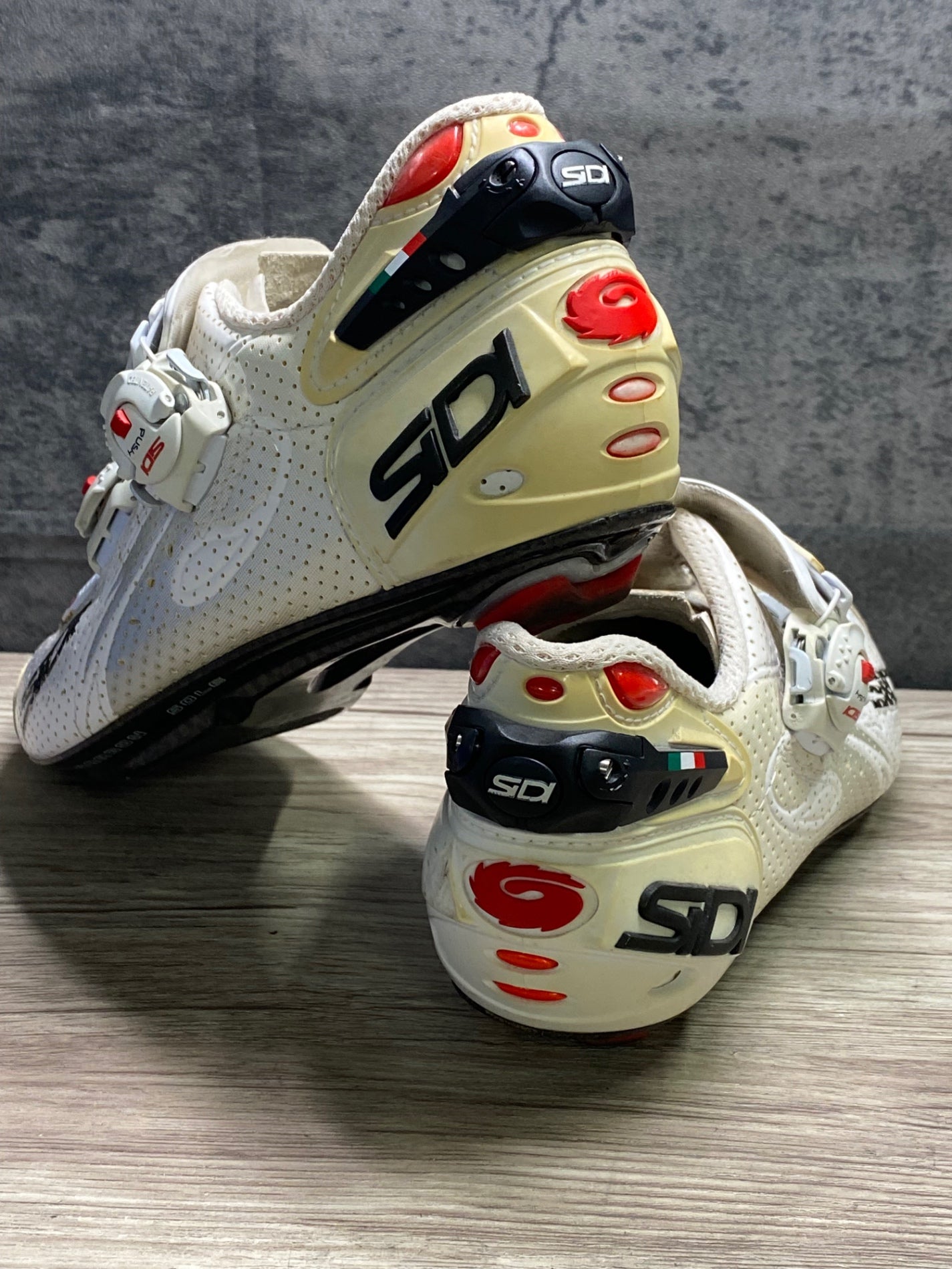 JA908 シディ SIDI WIRE CARBON ビンディングシューズ 白 EU39 3穴