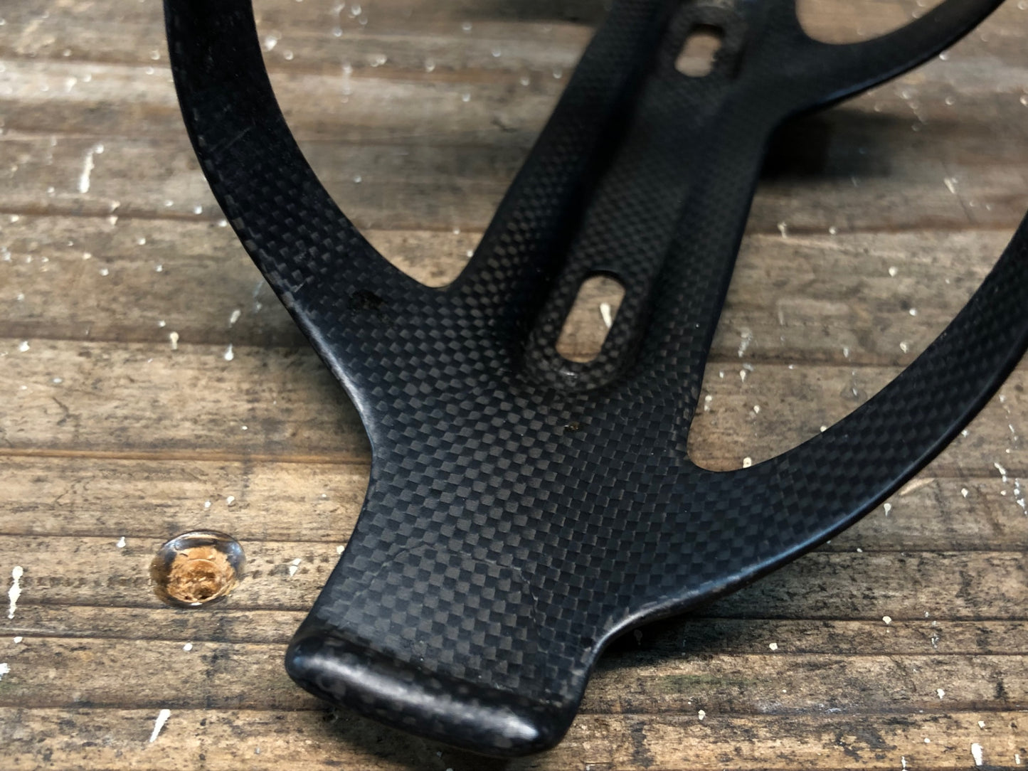 IN656 モスト MOST 1K カーボン ボトルケージ