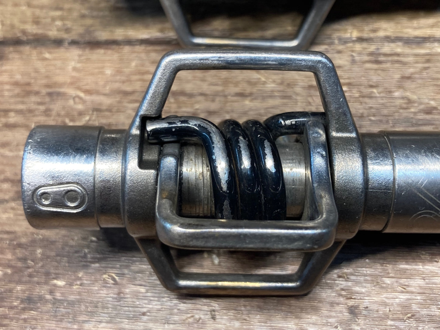 HN949 クランクブラザーズ crankbrothers エッグビータ EGG BEATER2 ビンディングペダル ※軸回転ゴリ感