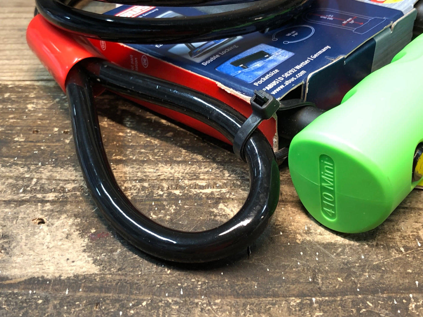 IQ900 アブス ABUS ULTRA MINI 410 鍵 U字ロック 未使用