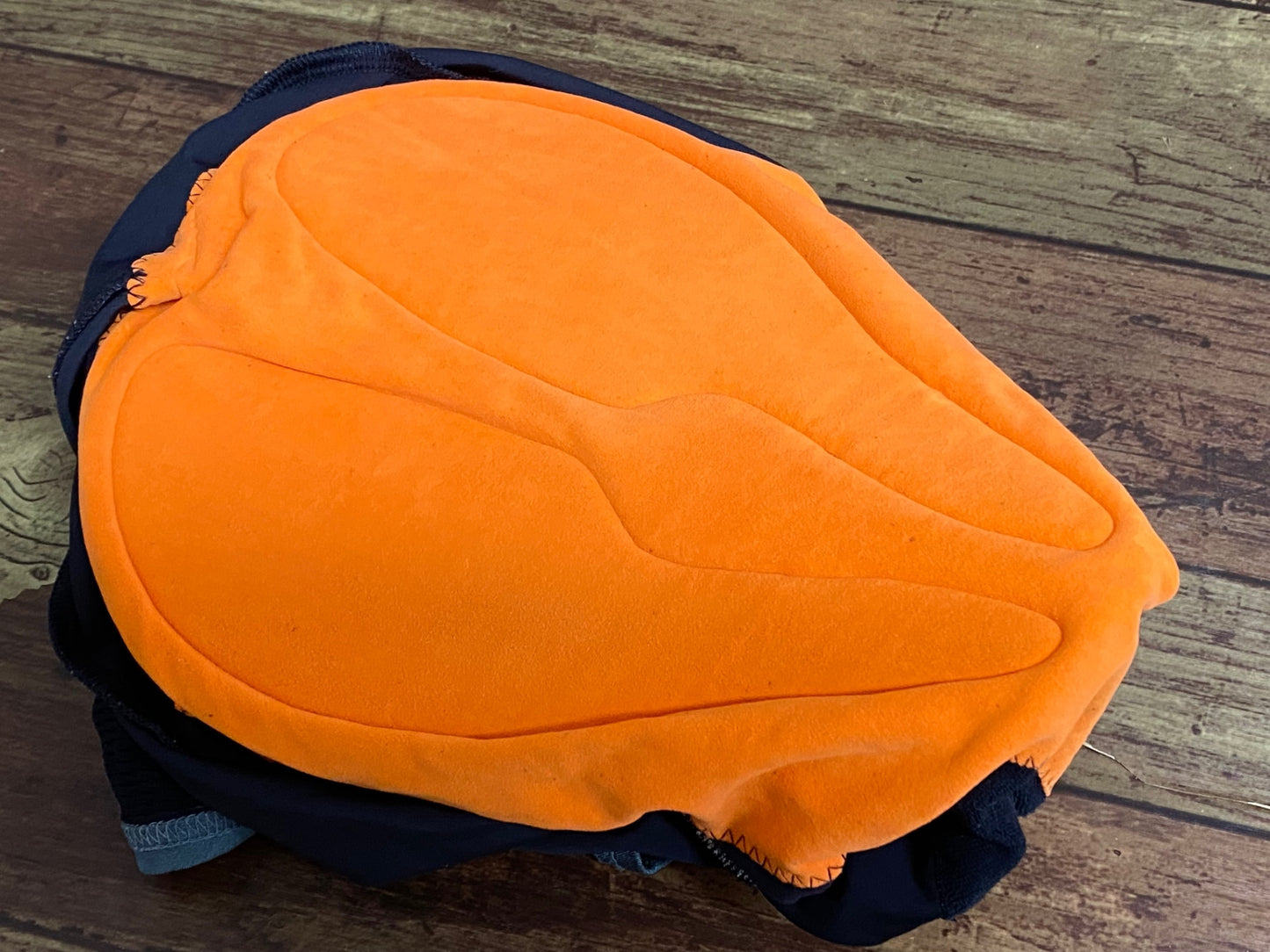 IY787 アソス assos ビブショーツ 黒 L